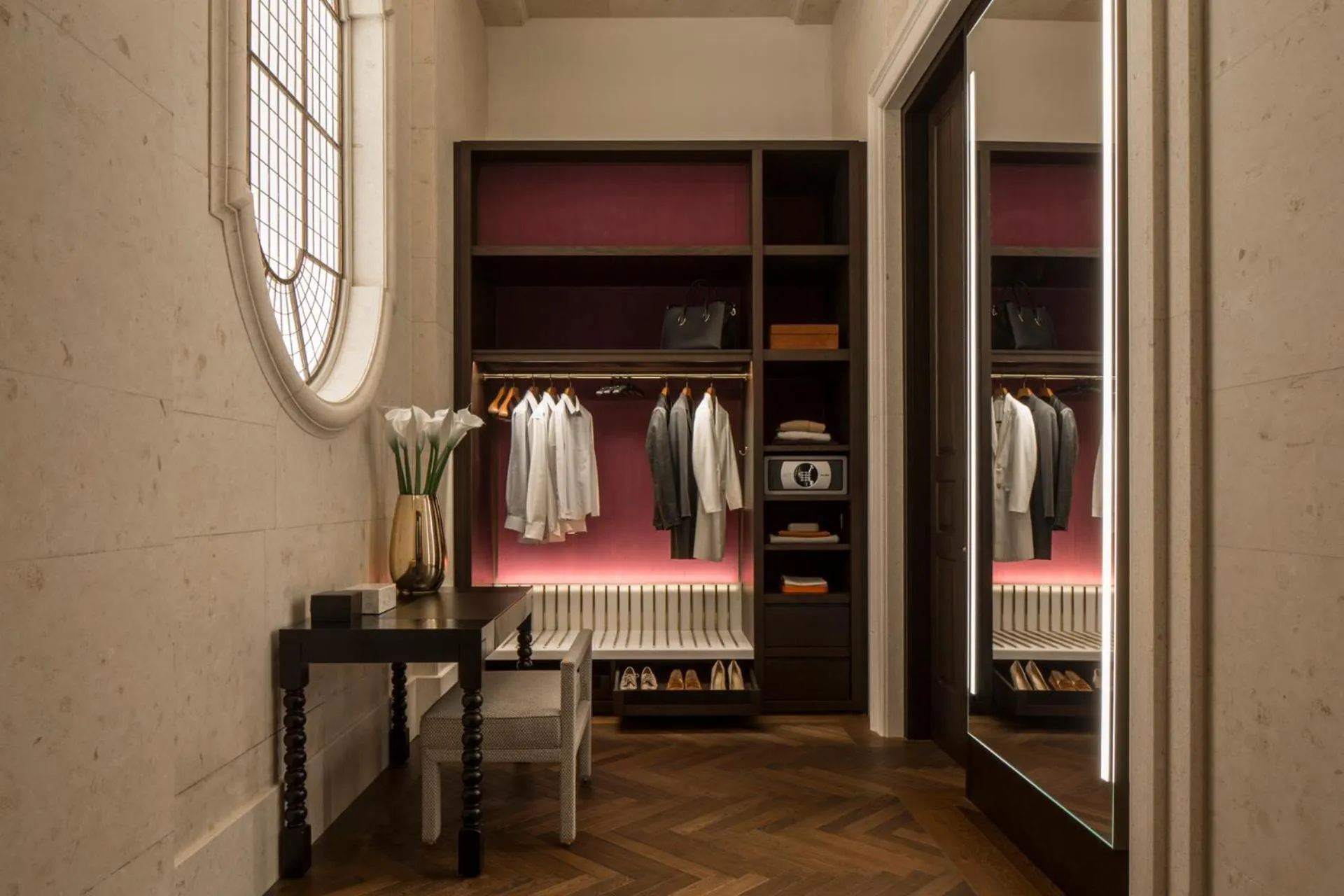 Area and facilities in Four Seasons Hotel London at Tower Bridge