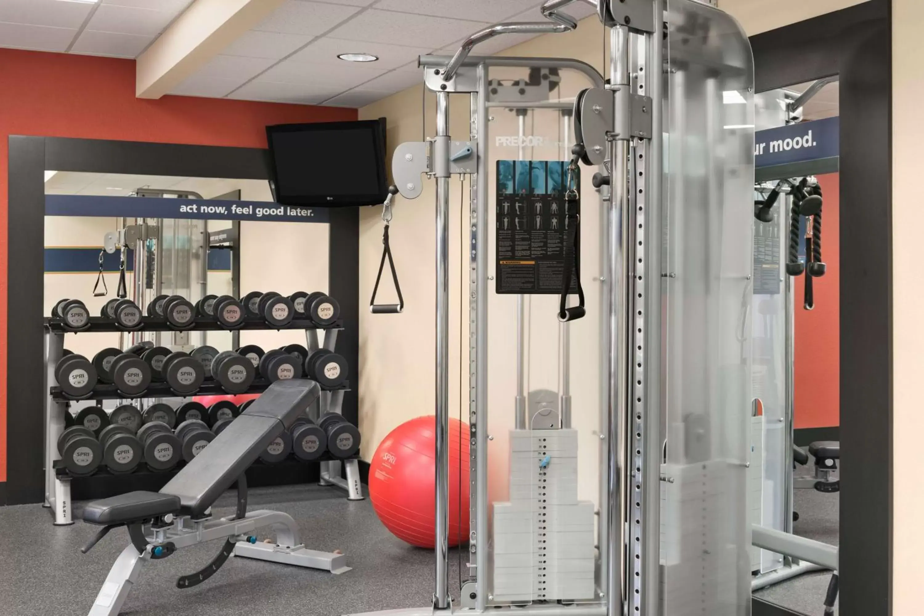 Fitness centre/facilities, Fitness Center/Facilities in Hampton Inn Lawrence