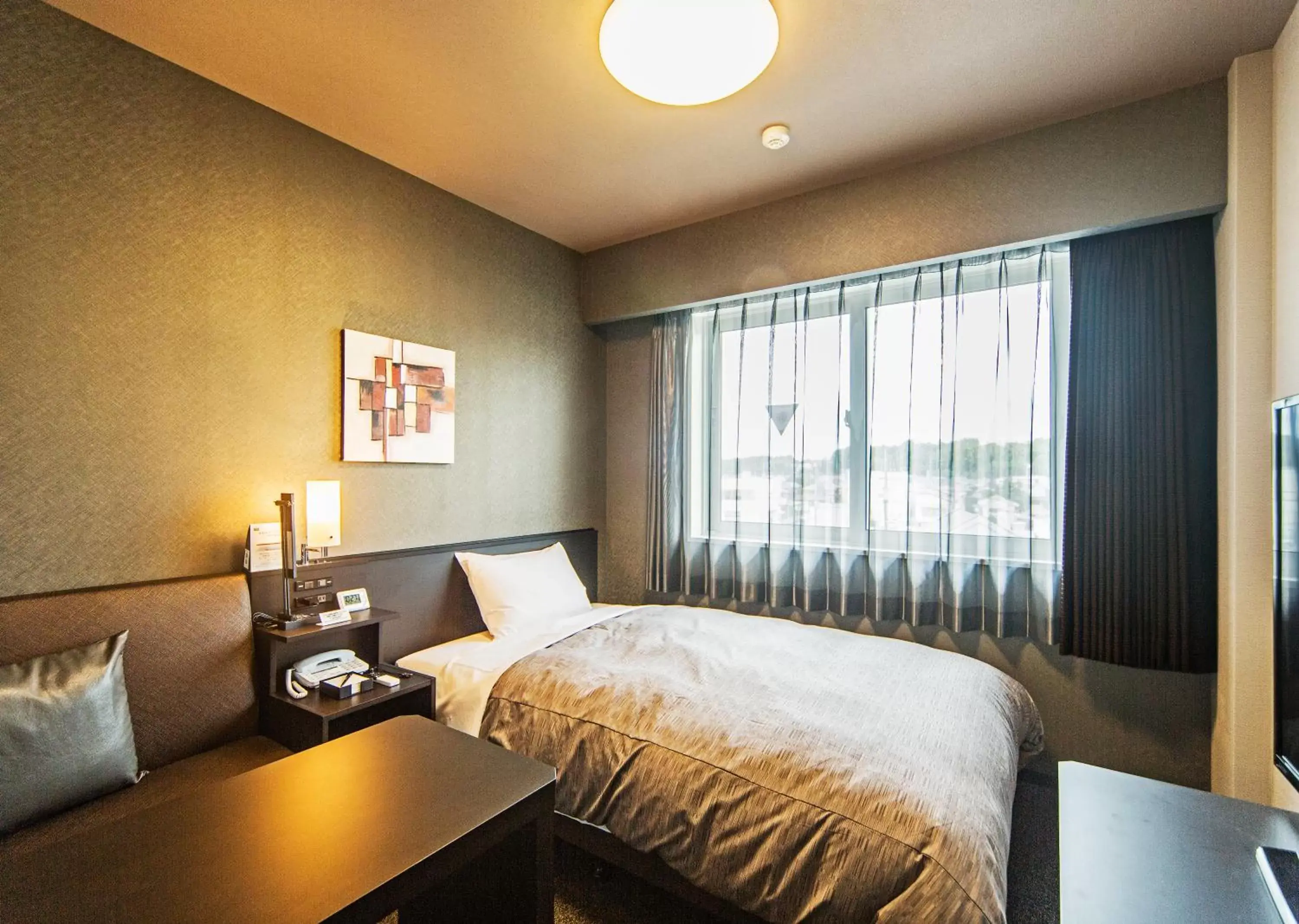 Photo of the whole room, Bed in Hotel Route-Inn Katori Sawara Ekimae