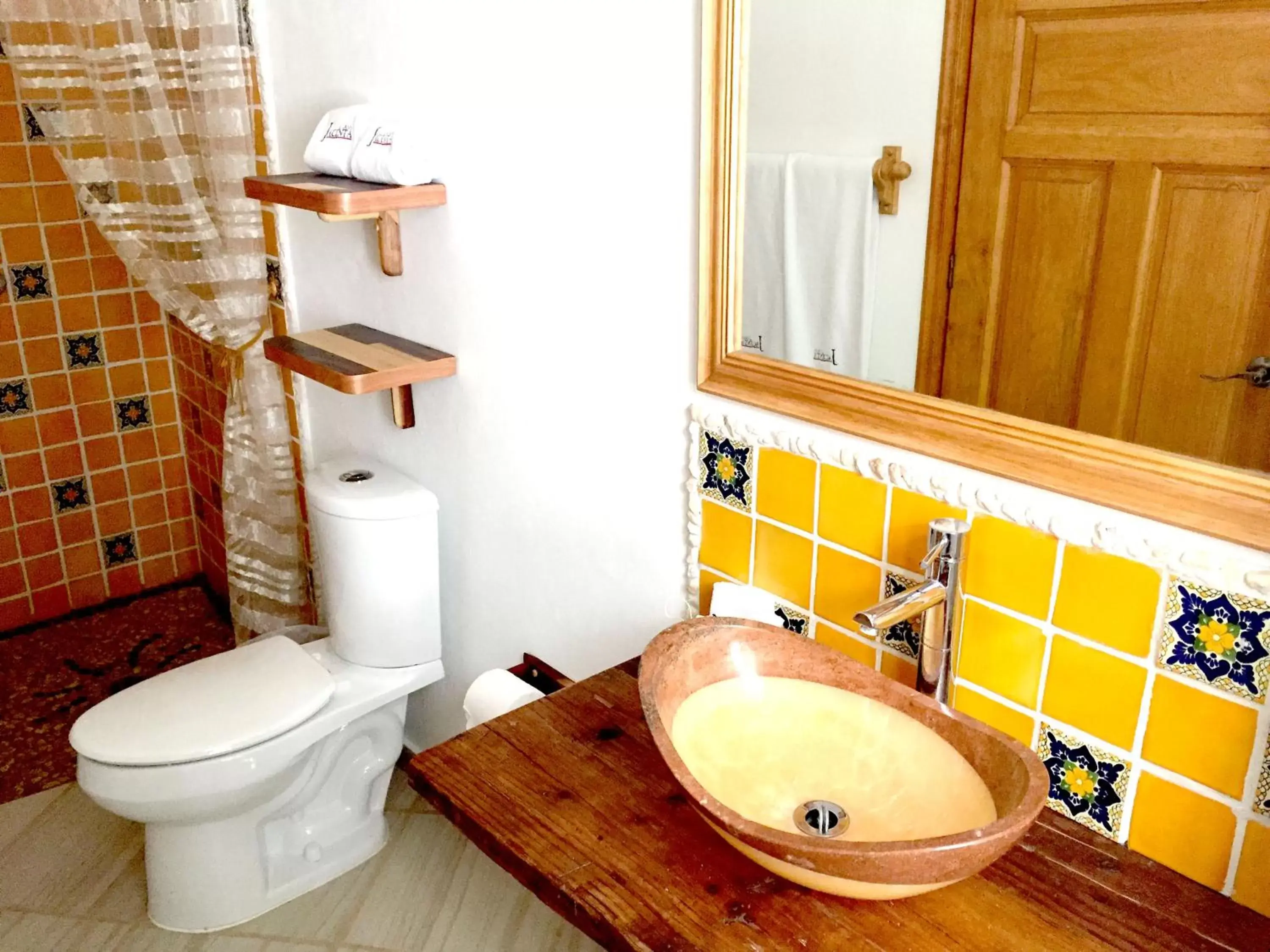 Bathroom in Casa Jacinta Guest House