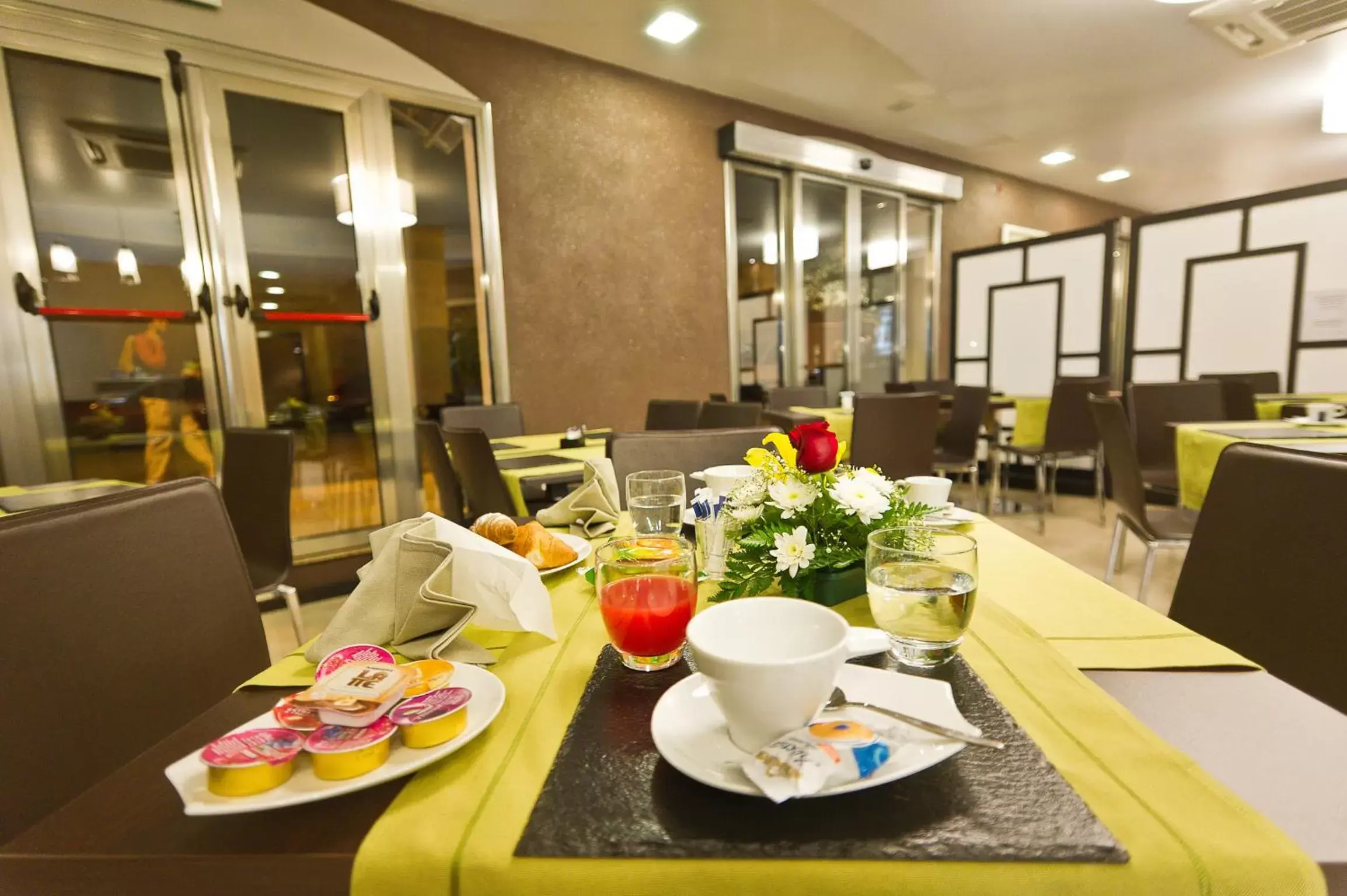 Food, Restaurant/Places to Eat in Melqart Hotel