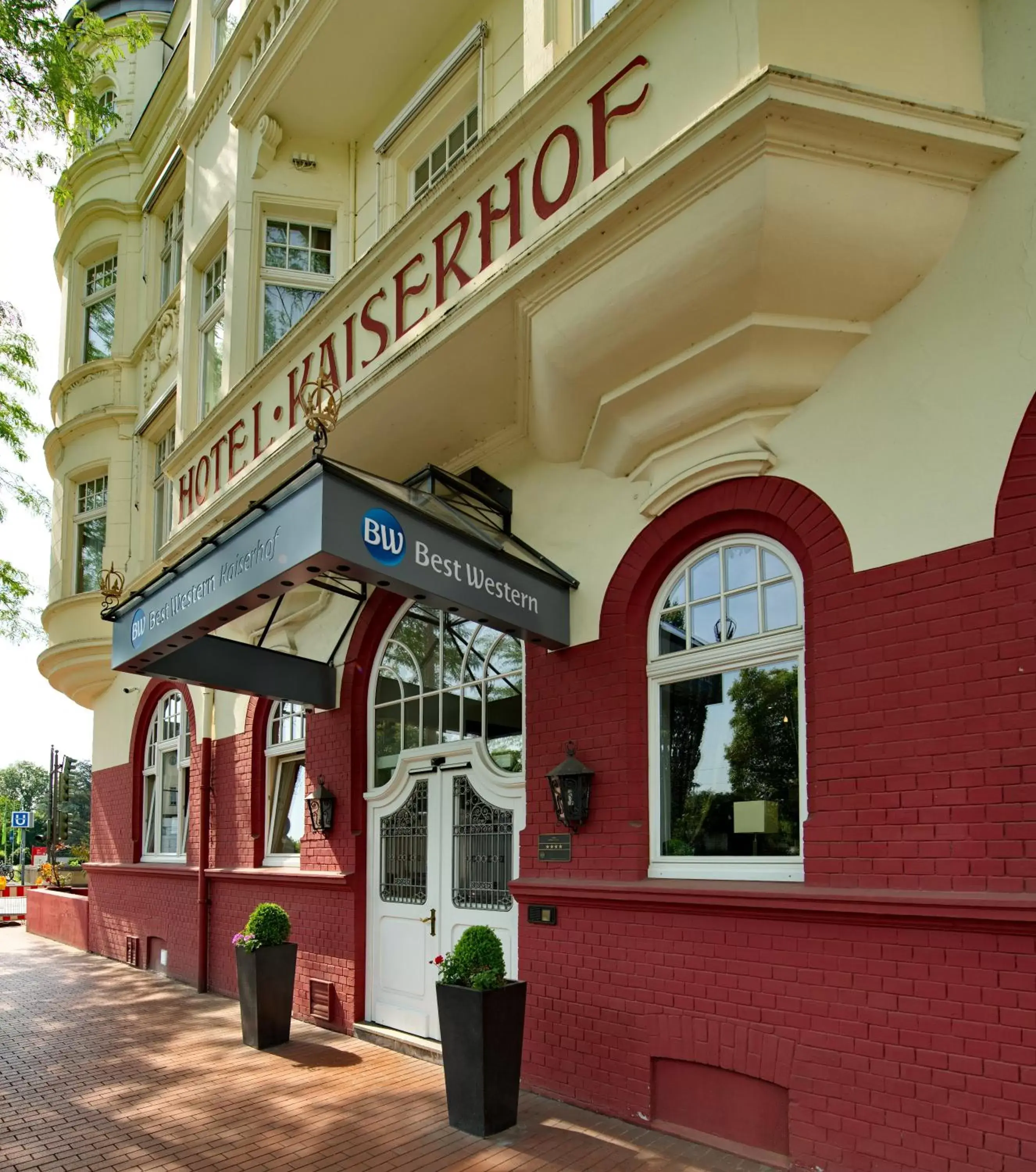 Facade/entrance in Best Western Hotel Kaiserhof