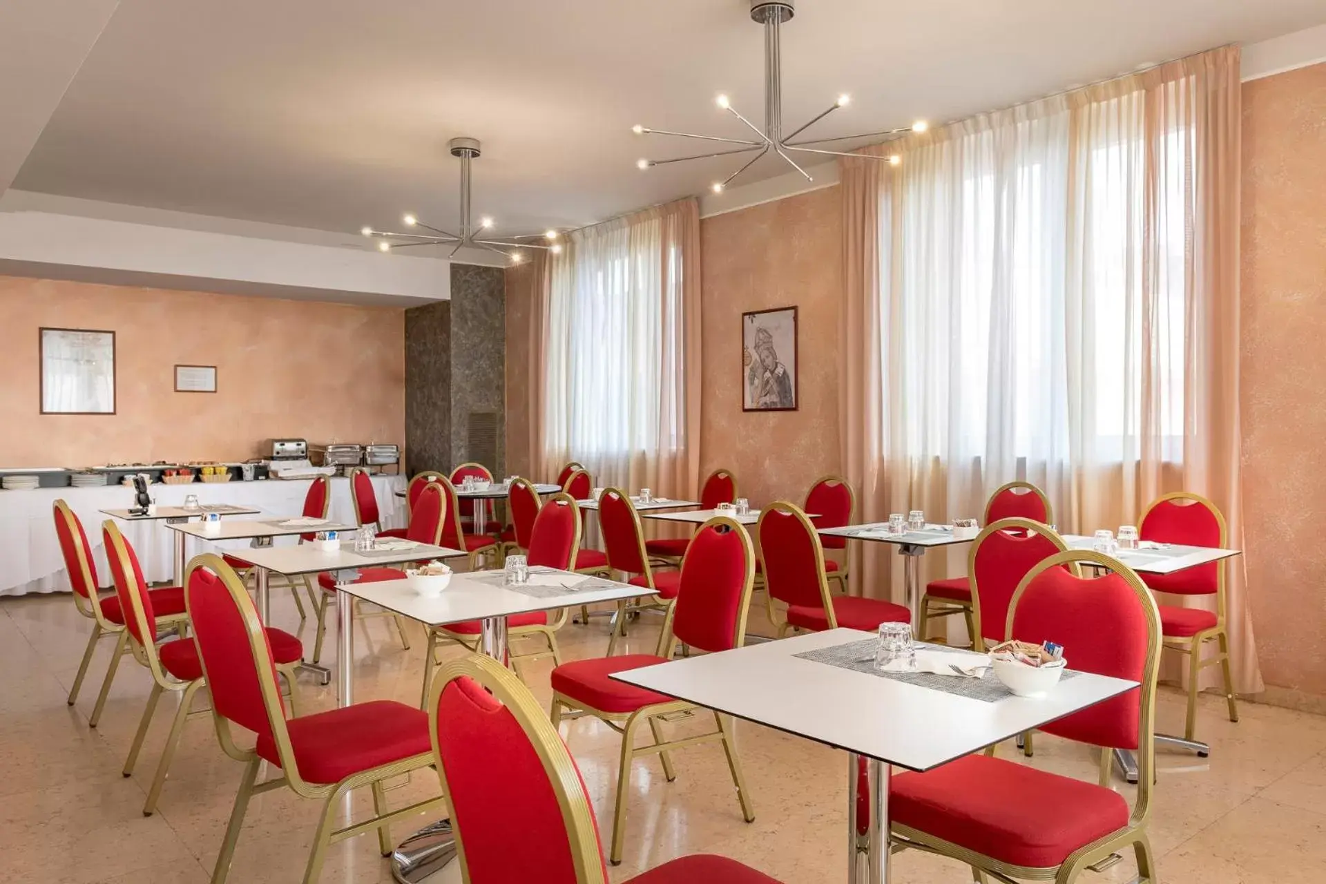 Restaurant/places to eat in Best Western Cavalieri Della Corona Restaurant/places to eat in Best Western Cavalieri Della Corona