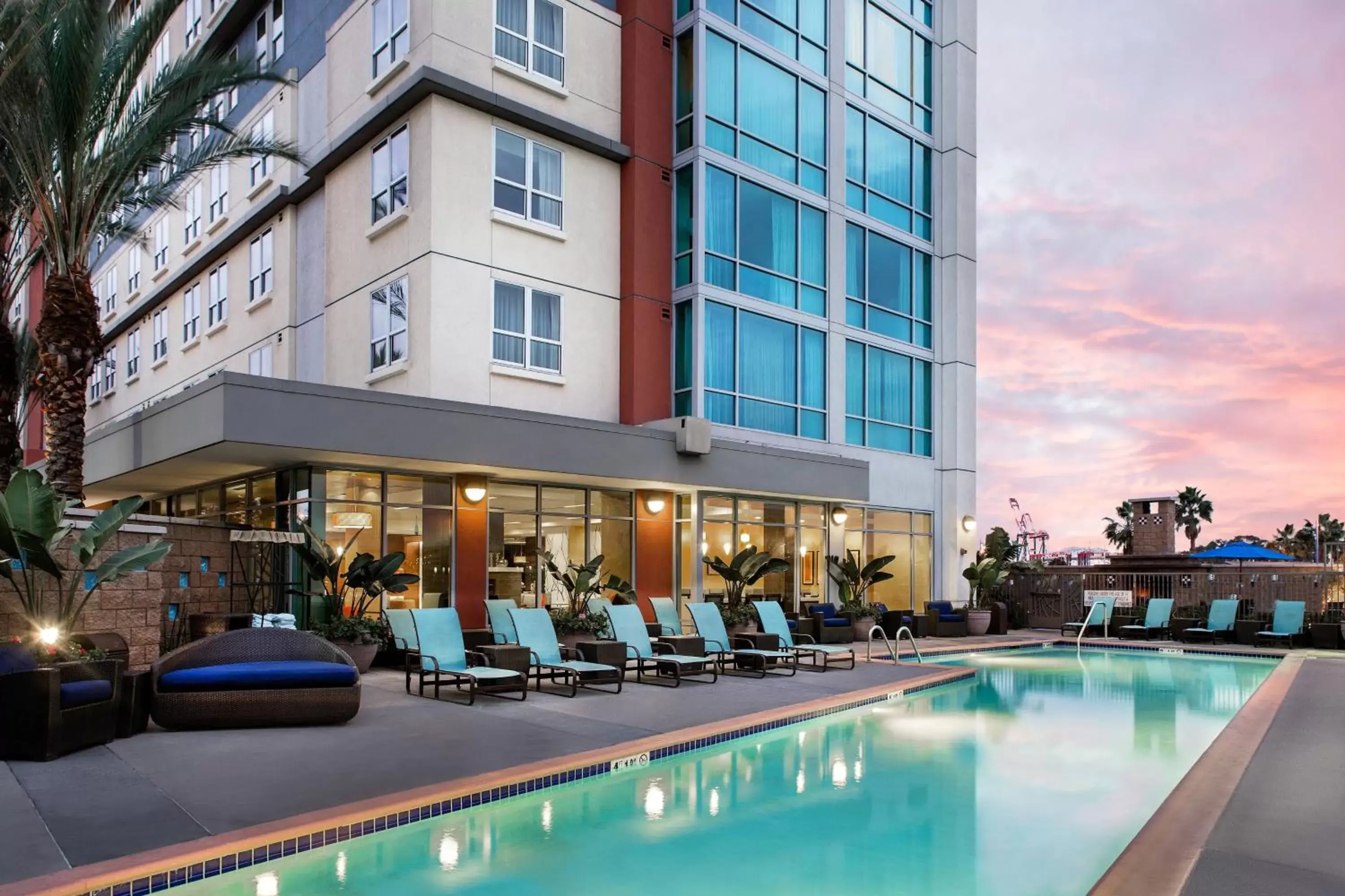 Swimming Pool in Residence Inn Long Beach Downtown