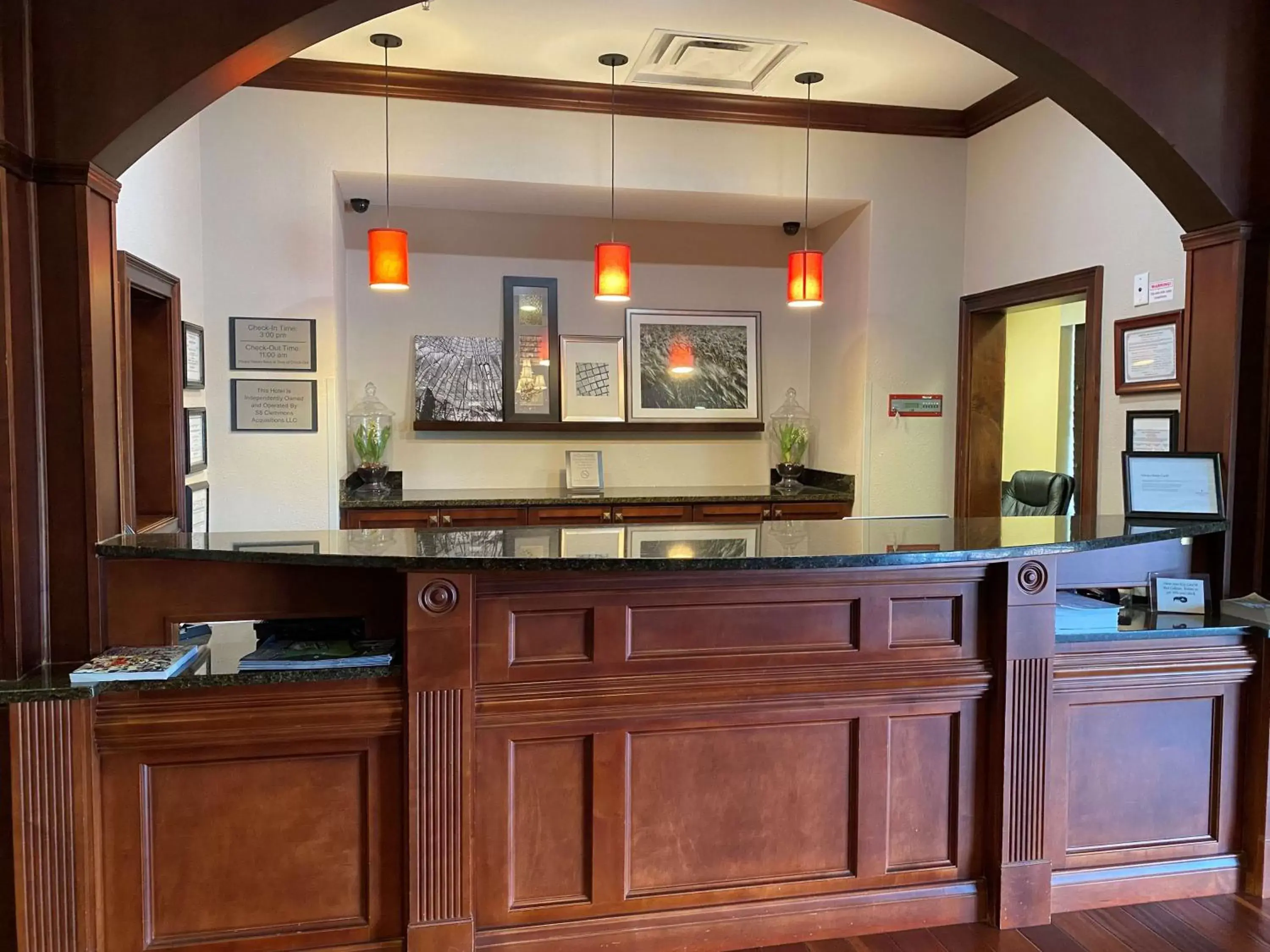 Lobby or reception, Kitchen/Kitchenette in Country Inn & Suites by Radisson, Athens, GA