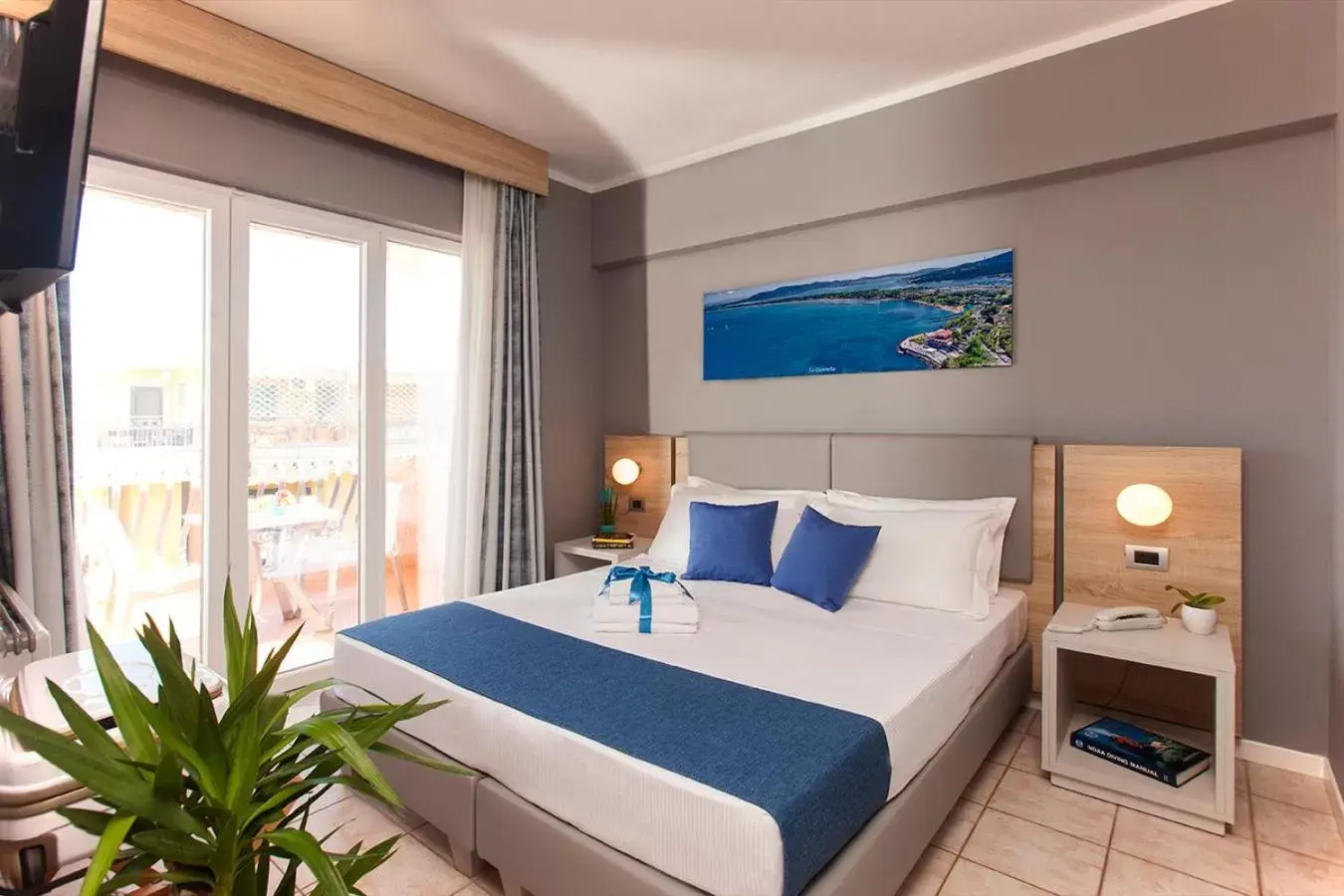 Bedroom, Bed in Bike&Boat Argentario Hotel