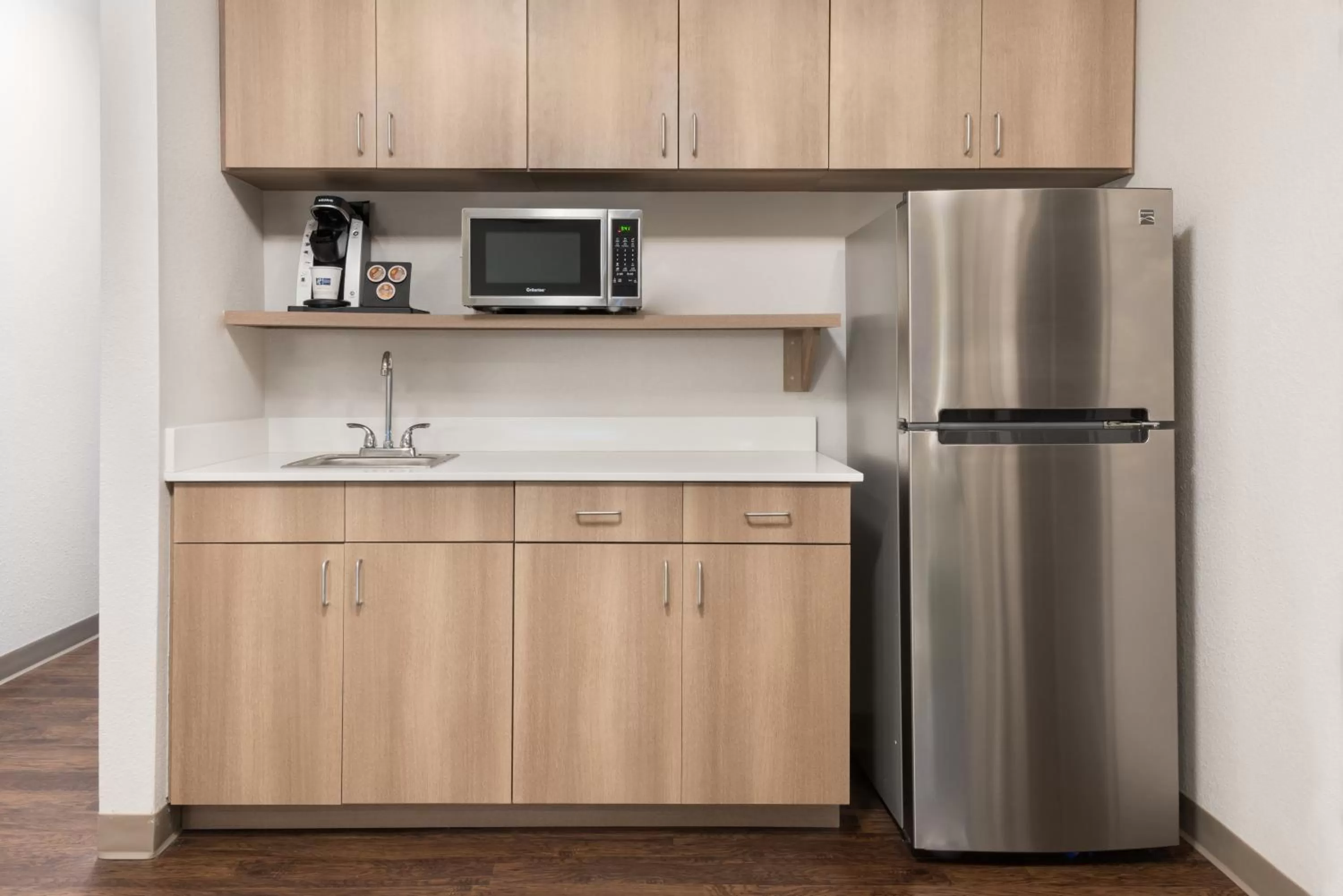 Executive Suite - Non-Smoking in Holiday Inn Express & Suites - Columbus Airport East, an IHG Hotel