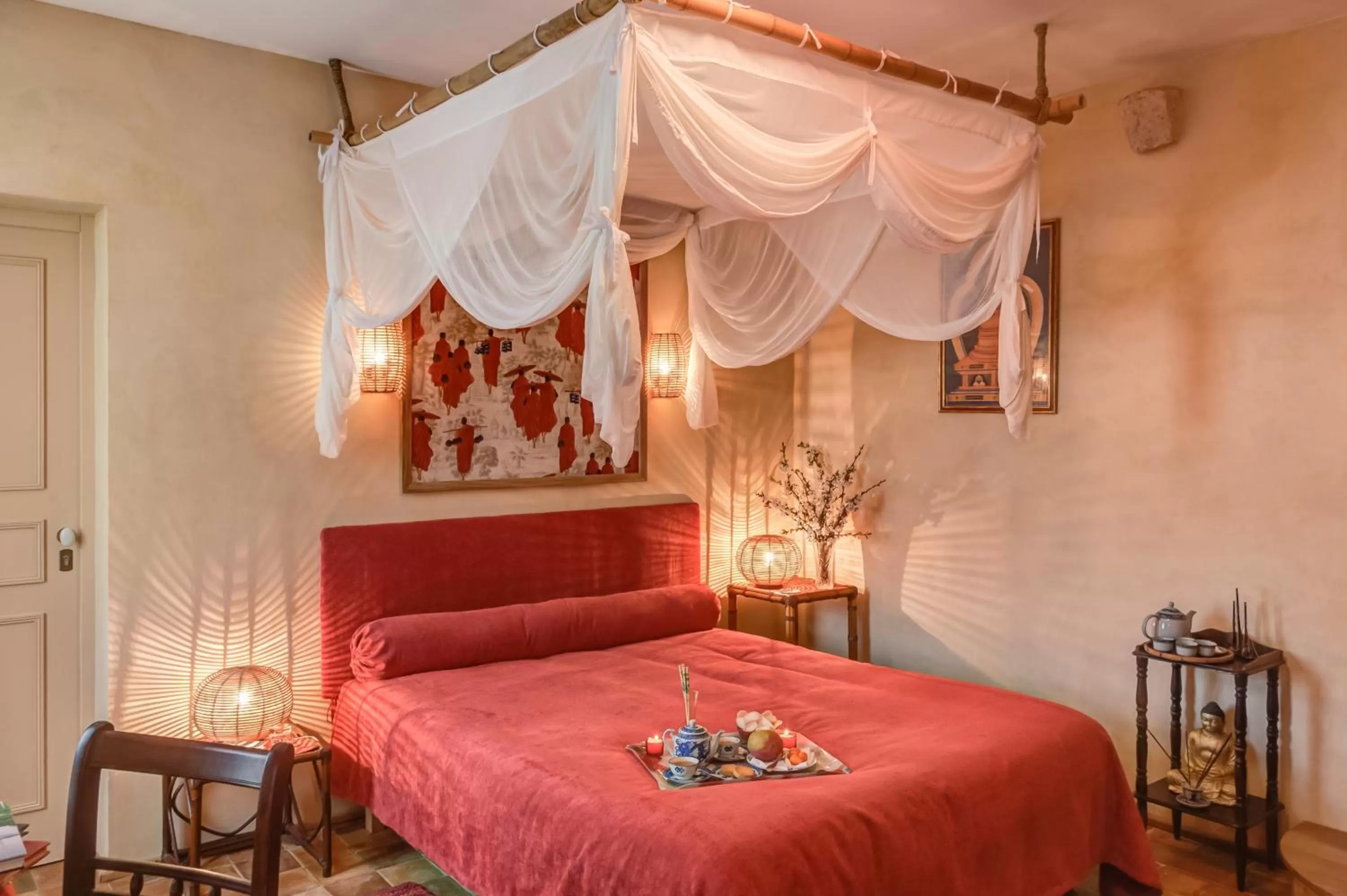 Photo of the whole room, Bed in Hôtel des 4 continents - Le Mans