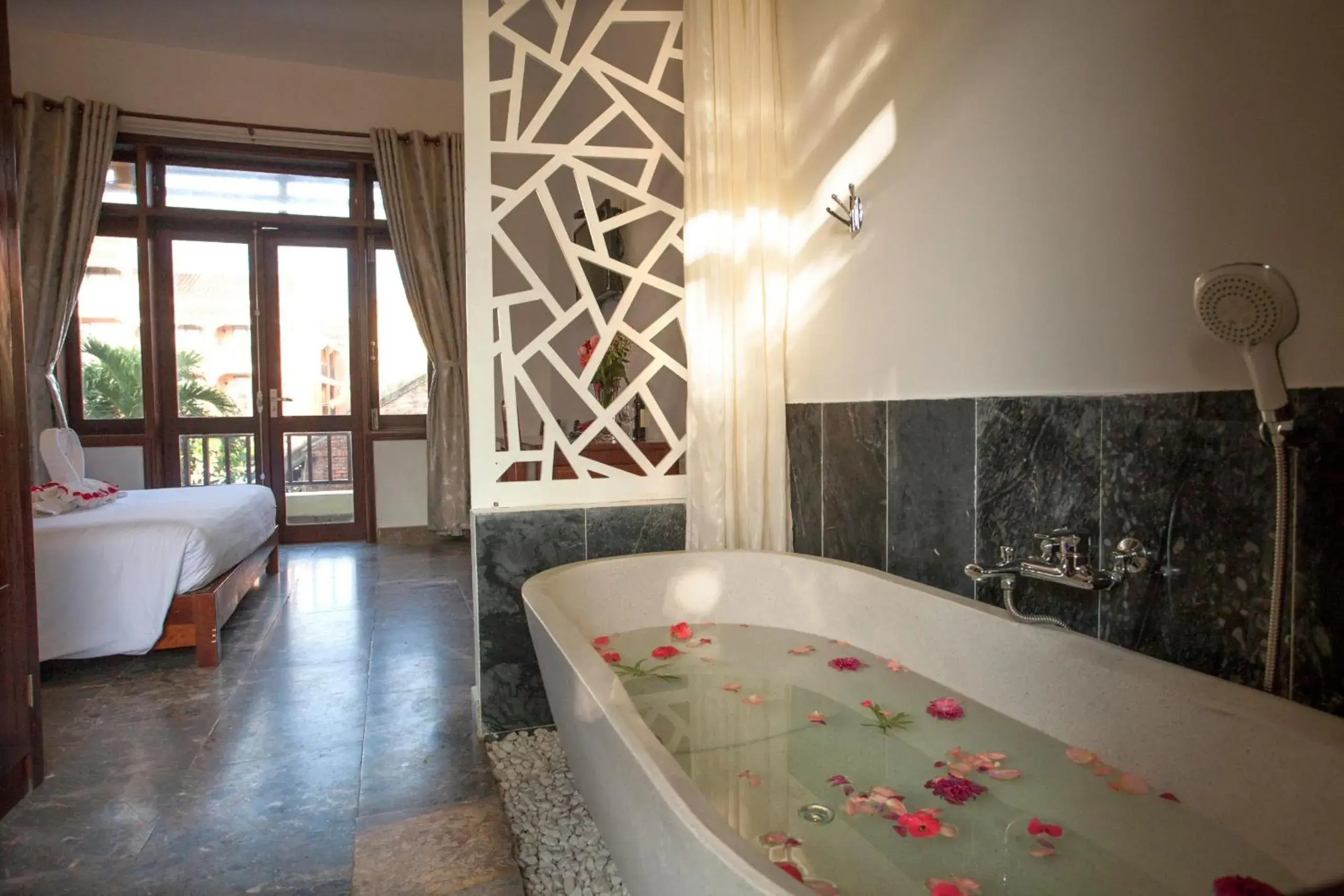 Bath in Hoi An Tnt Villa