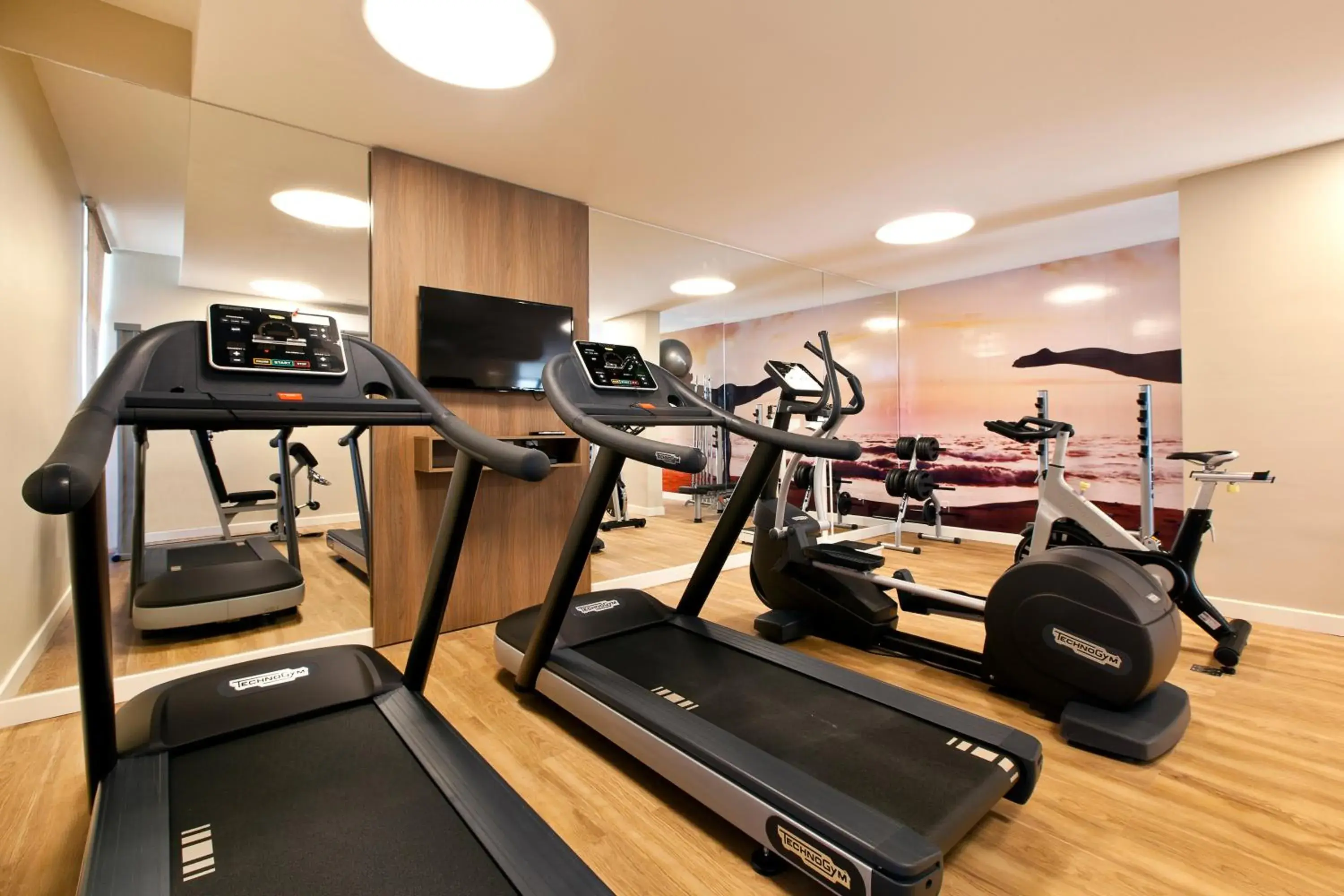 Fitness centre/facilities, Fitness Center/Facilities in eSuites Spa Lagoa Santa