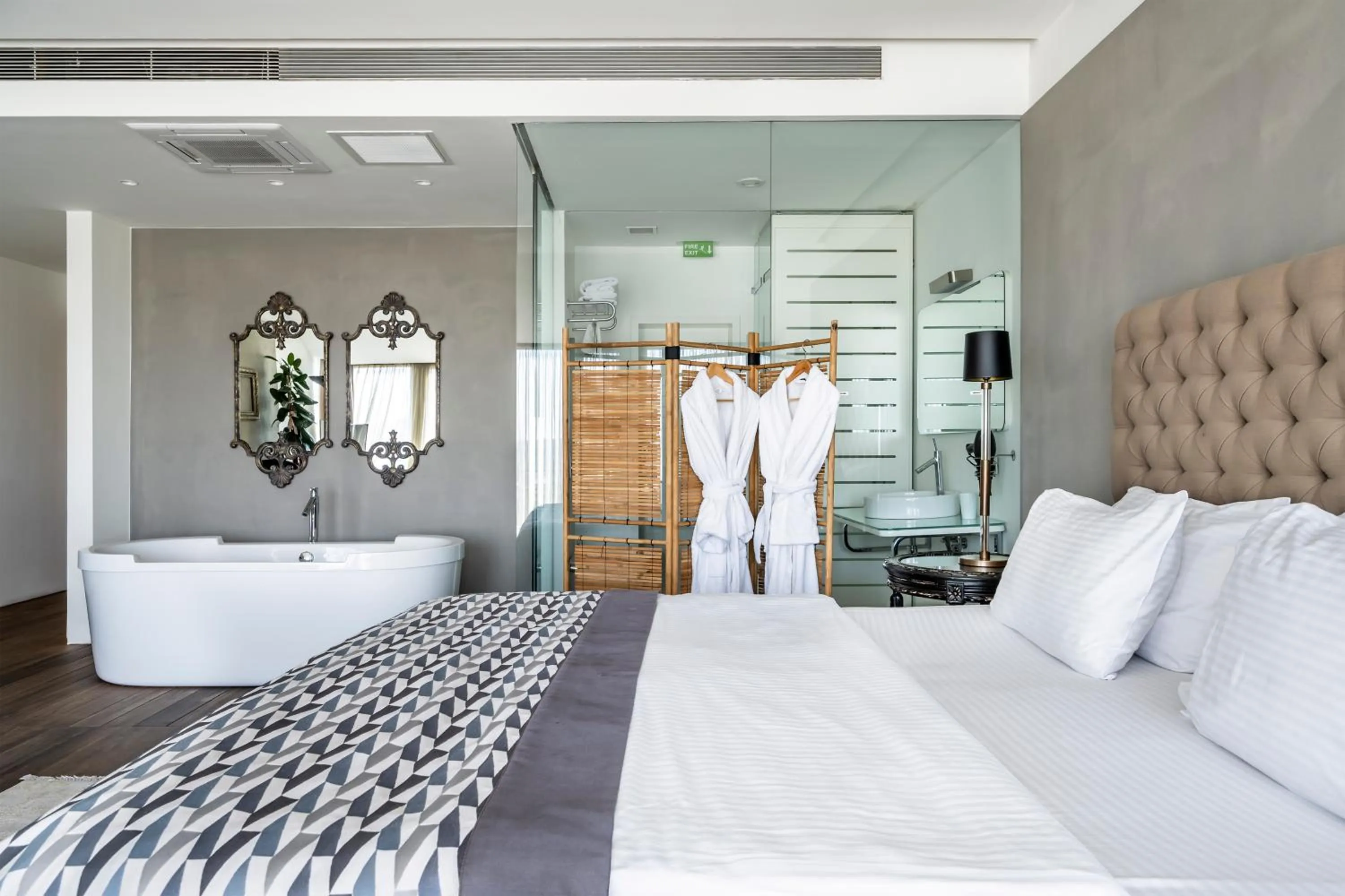 Bed in Ansen Hotel and Suites