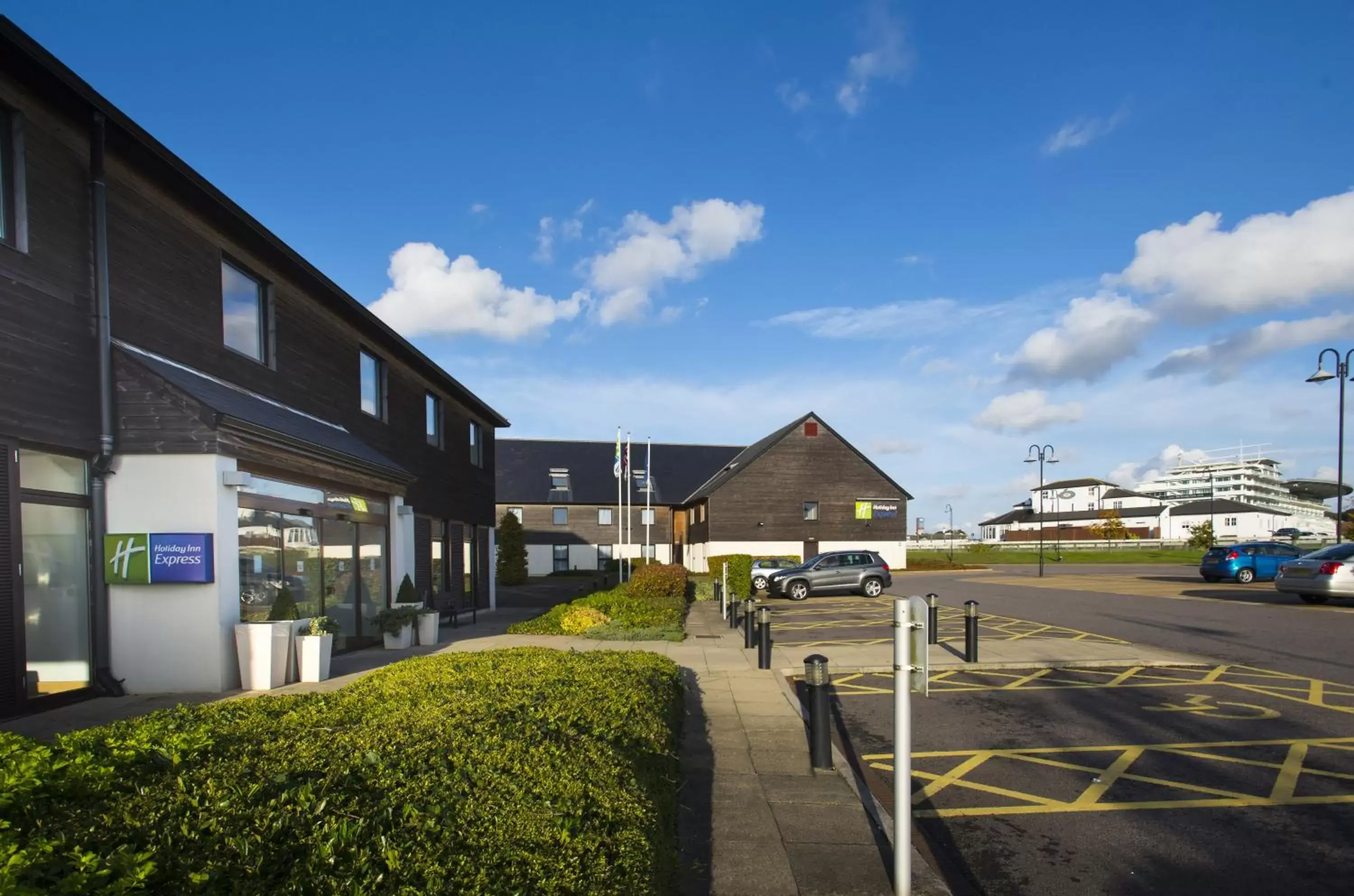 Property Building in Holiday Inn Express London - Epsom Downs, an IHG Hotel