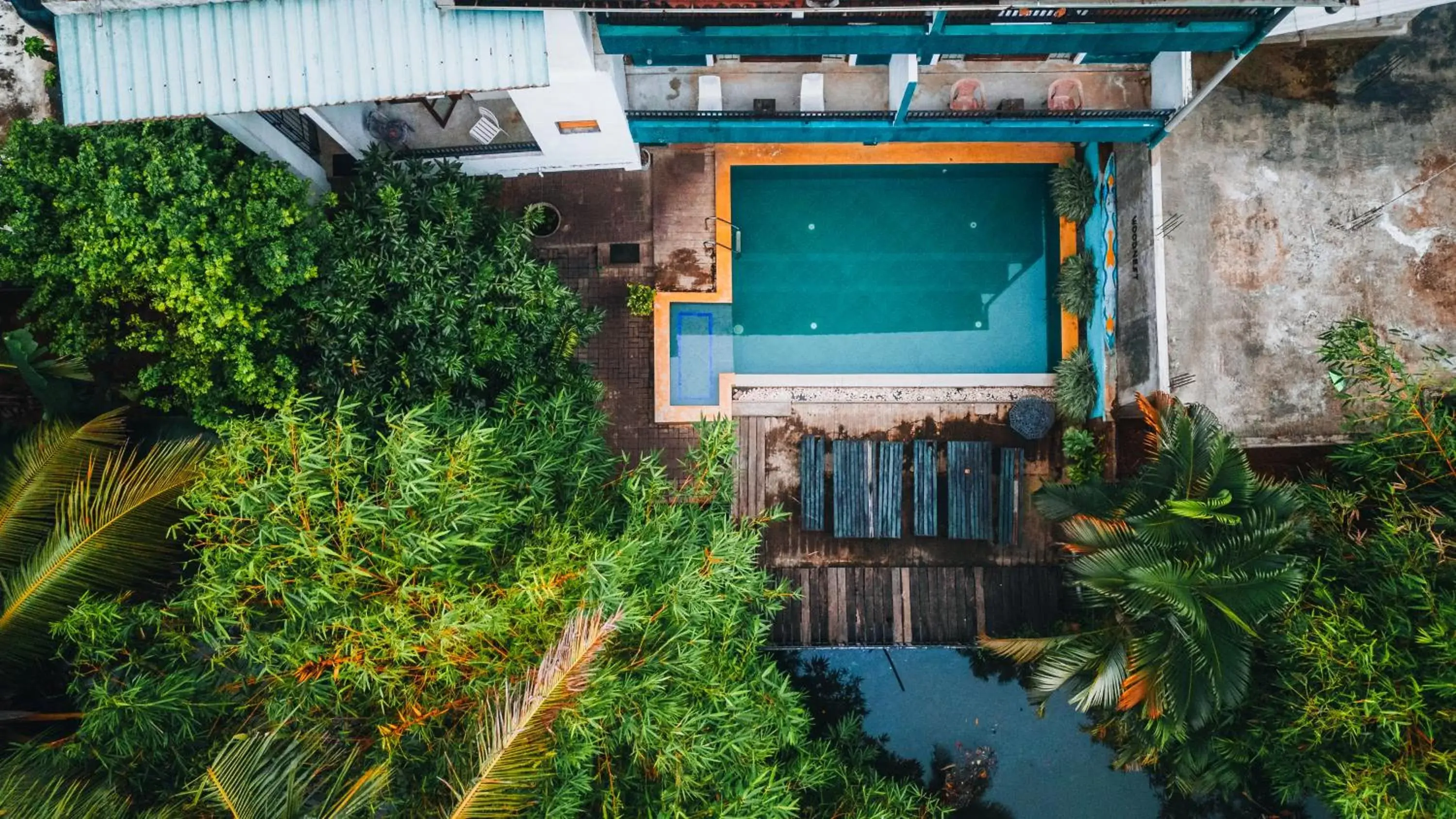 Swimming pool in Summerside Residence Swimming pool in Summerside Residence