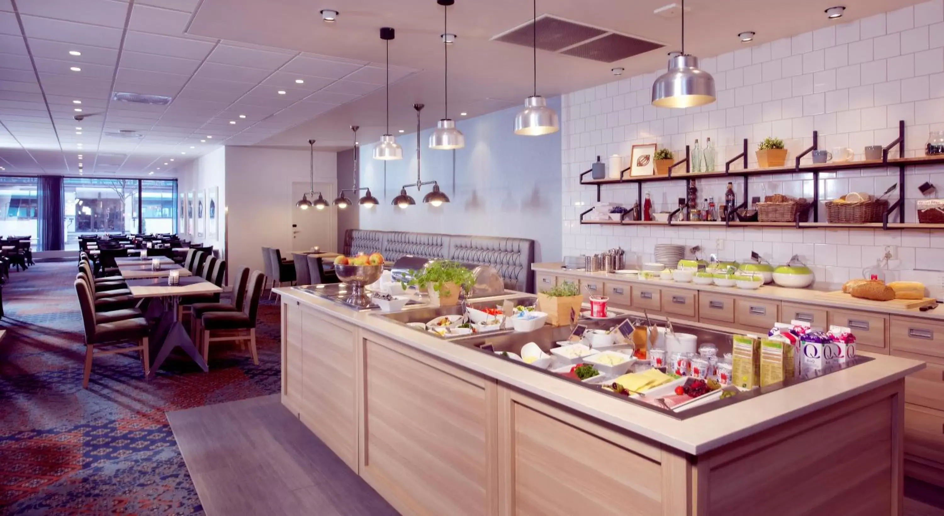 Breakfast, Restaurant/Places to Eat in Clarion Collection Hotel Astoria