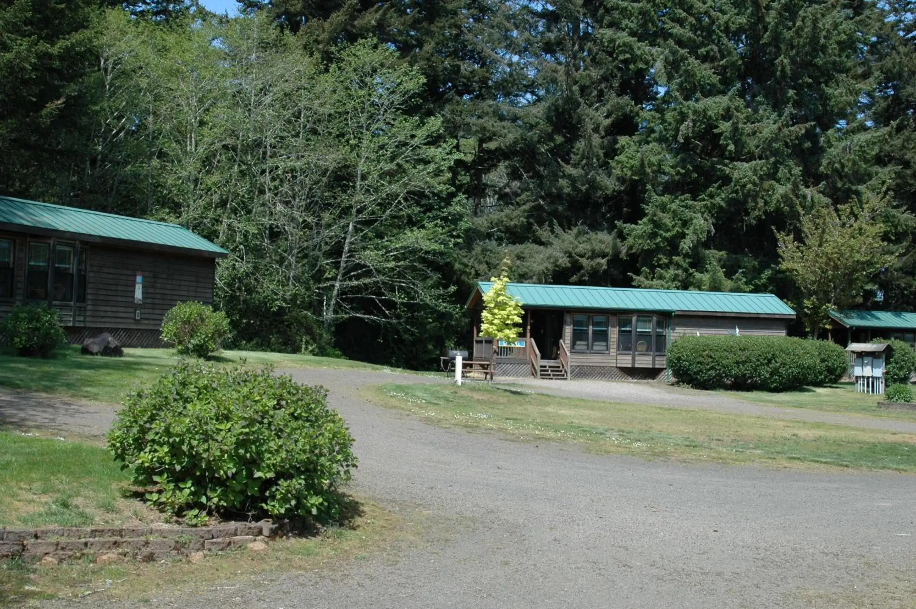 Property Building in Park Motel and Cabins