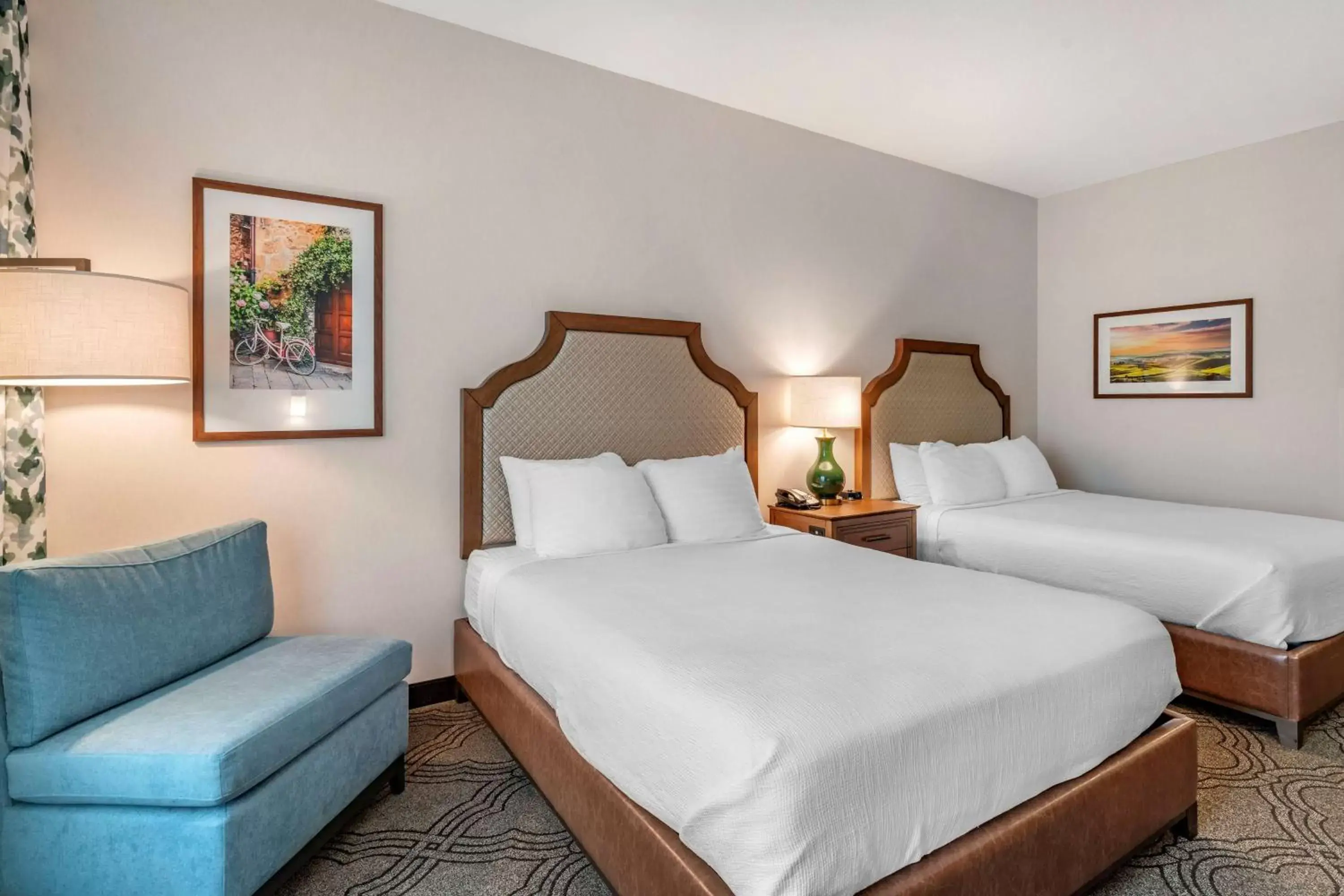 Bedroom, Bed in Best Western Premier Pasco Inn and Suites