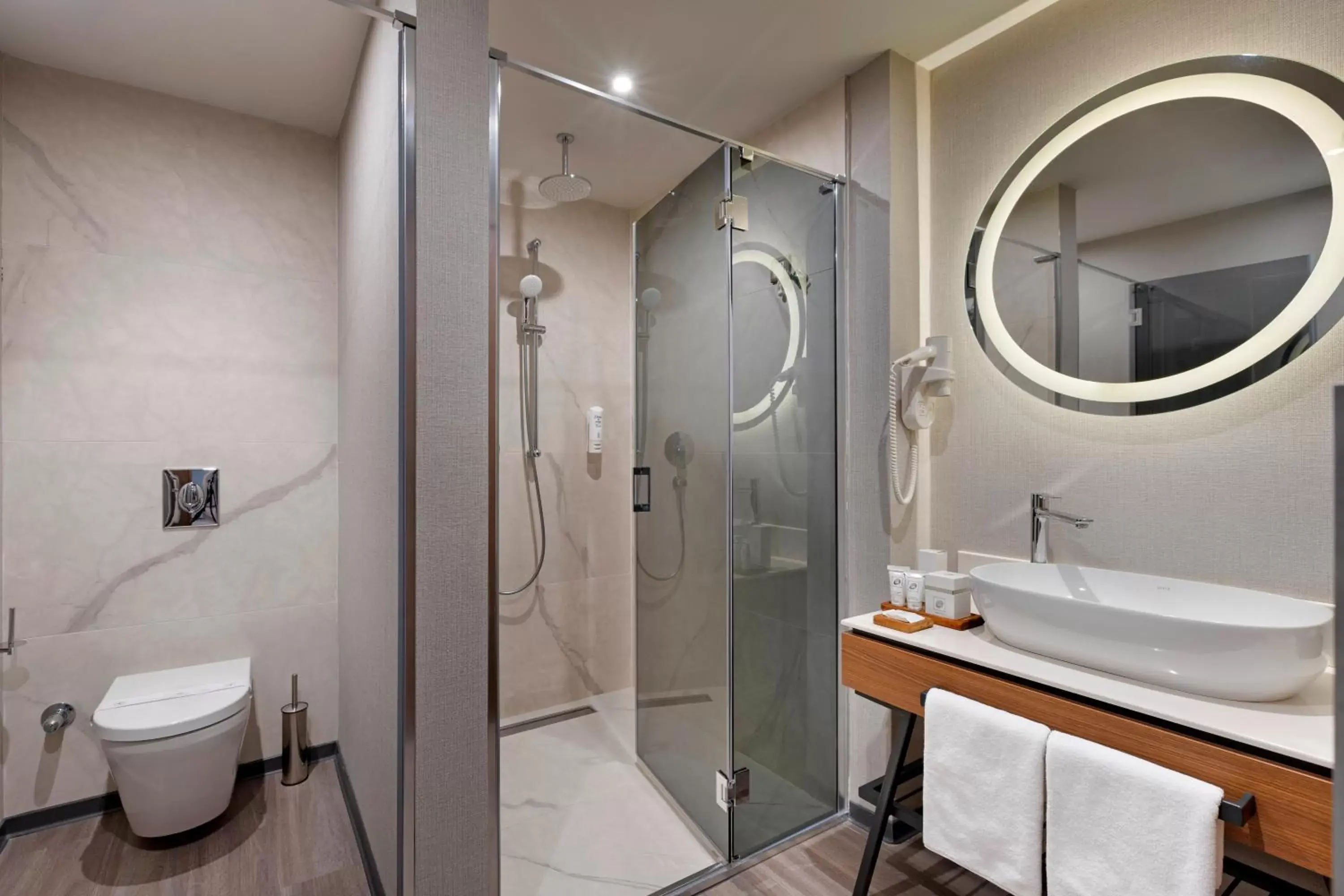 Shower, Bathroom in Limak Skopje Luxury Hotel