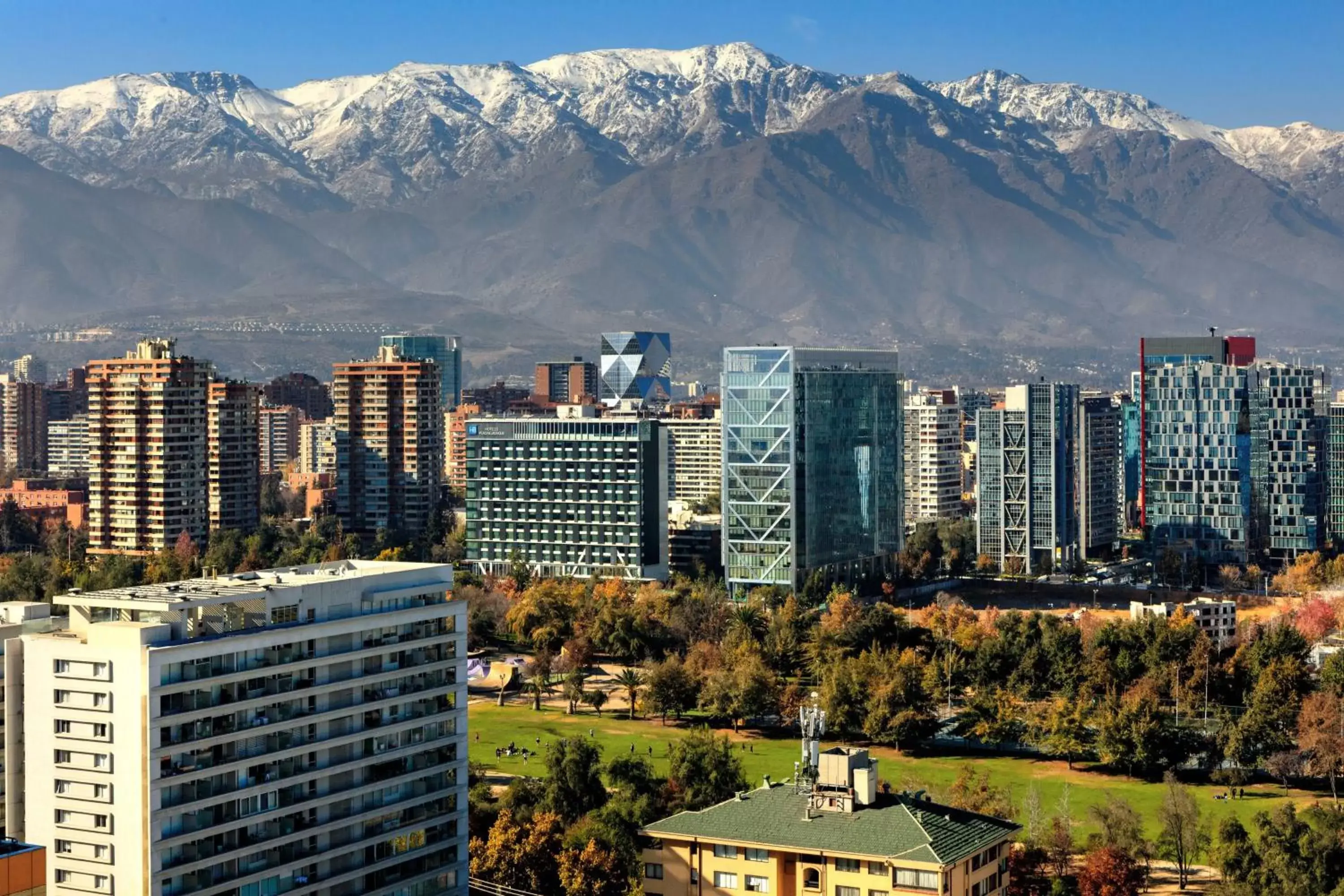 Photo of the whole room, Bird's-eye View in Courtyard by Marriott Santiago Las Condes