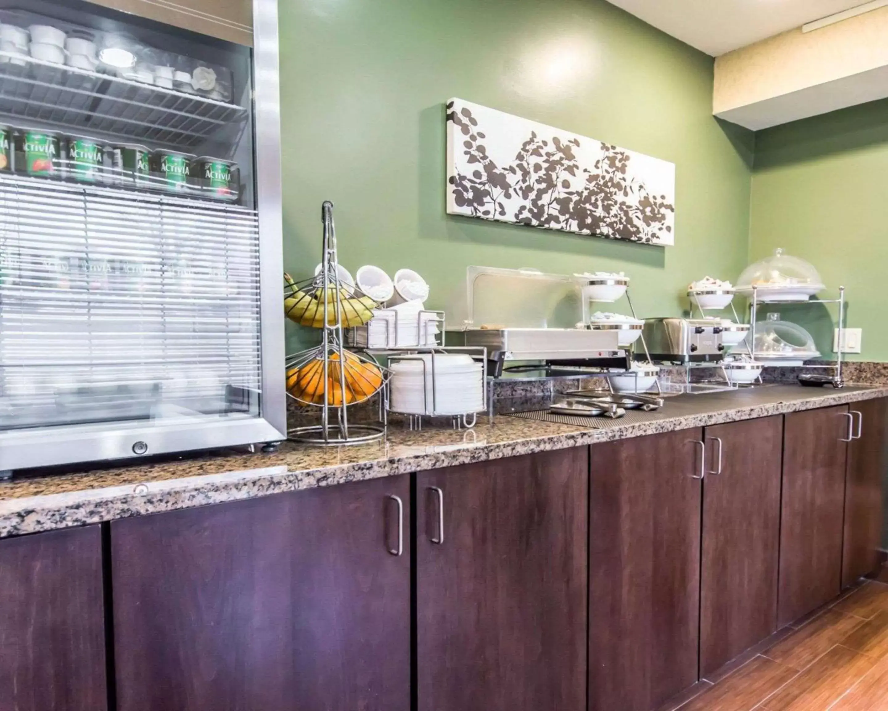 Restaurant/places to eat in Sleep Inn Restaurant/places to eat in Sleep Inn