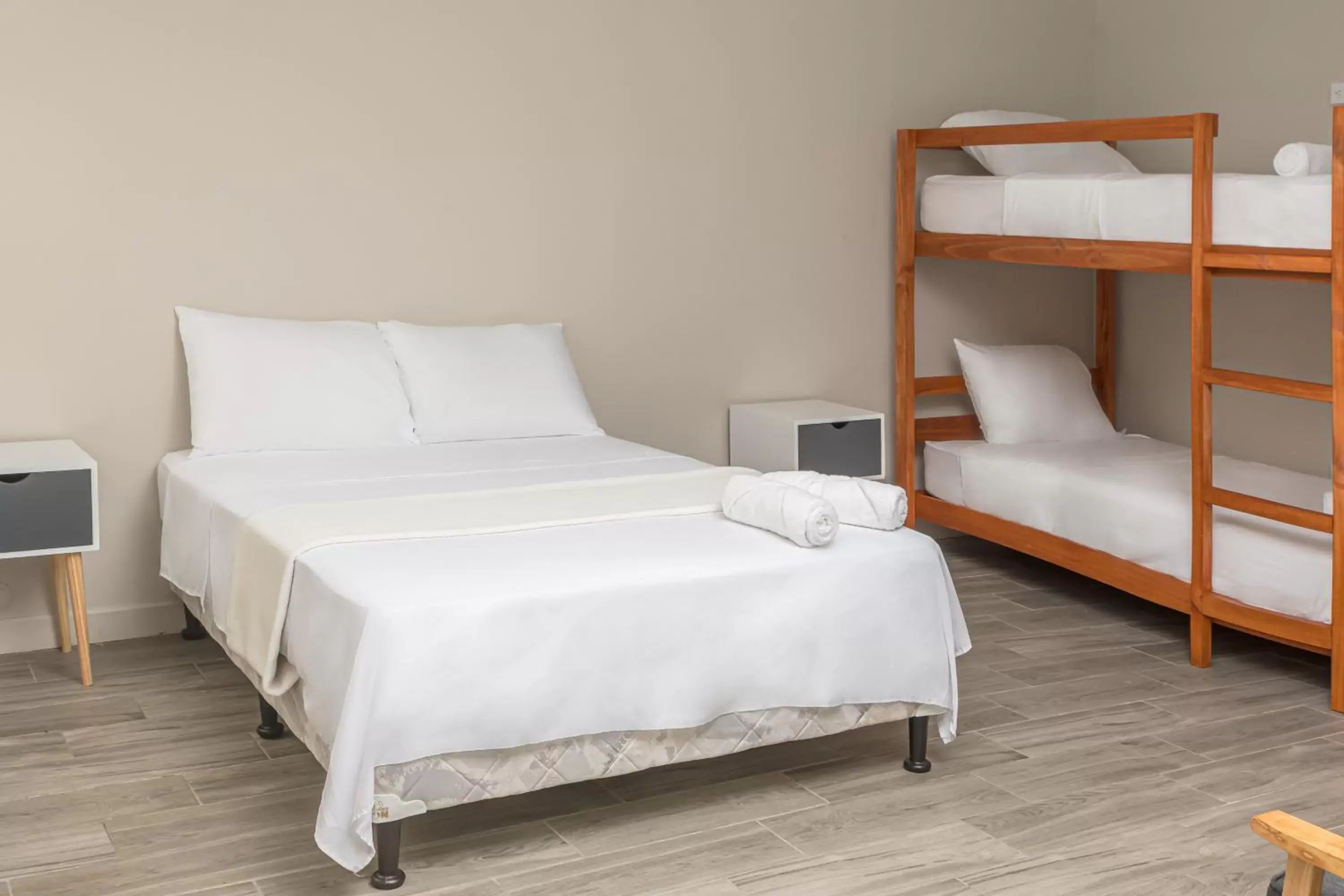 Bed, Bunk Bed in Otoya Downtown