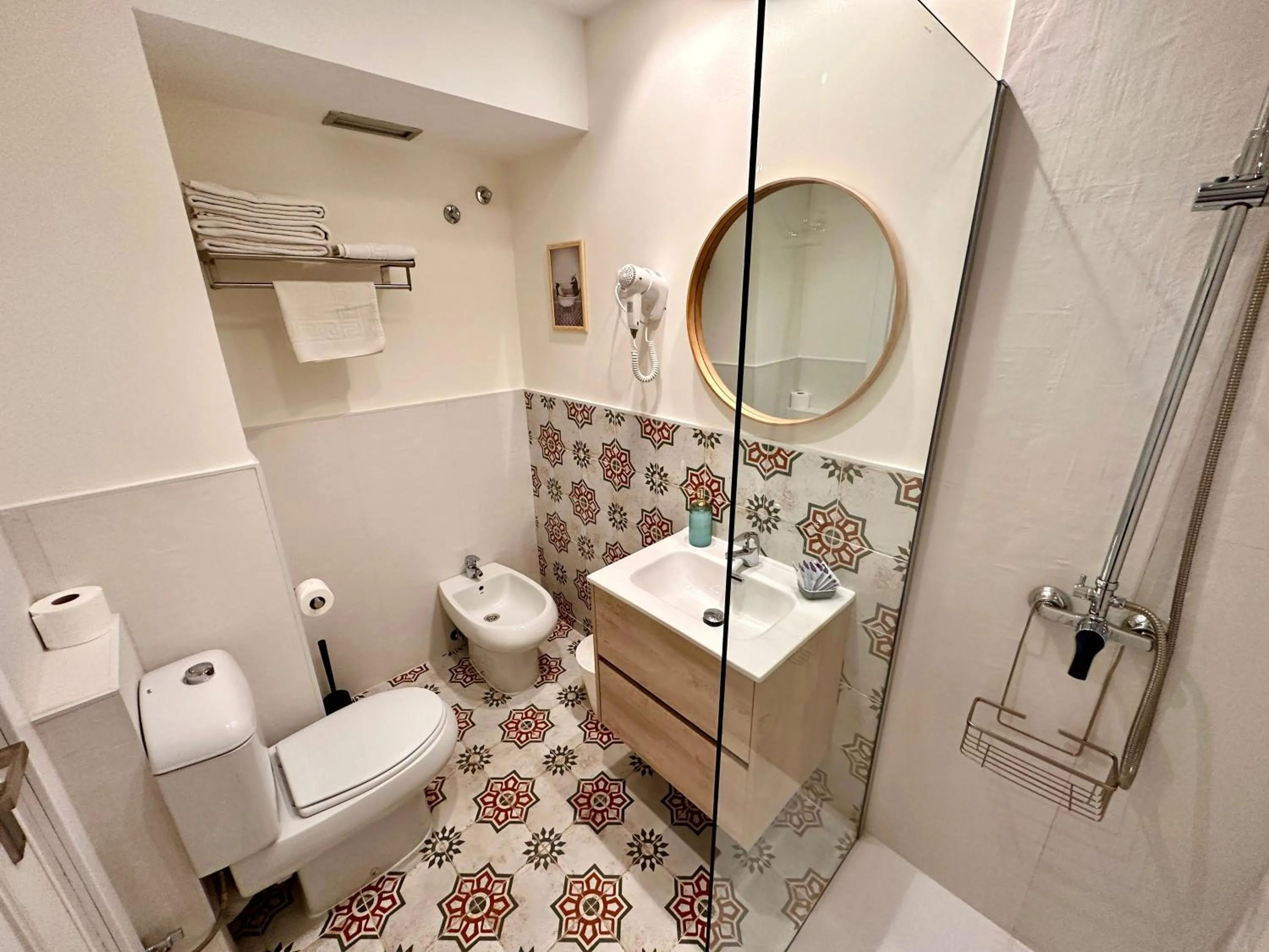 Bathroom in Far Home Gran Vía