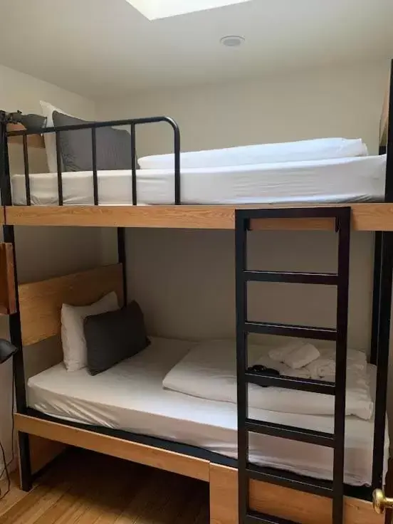 Bunk Bed in Chelsea Rooms NYC