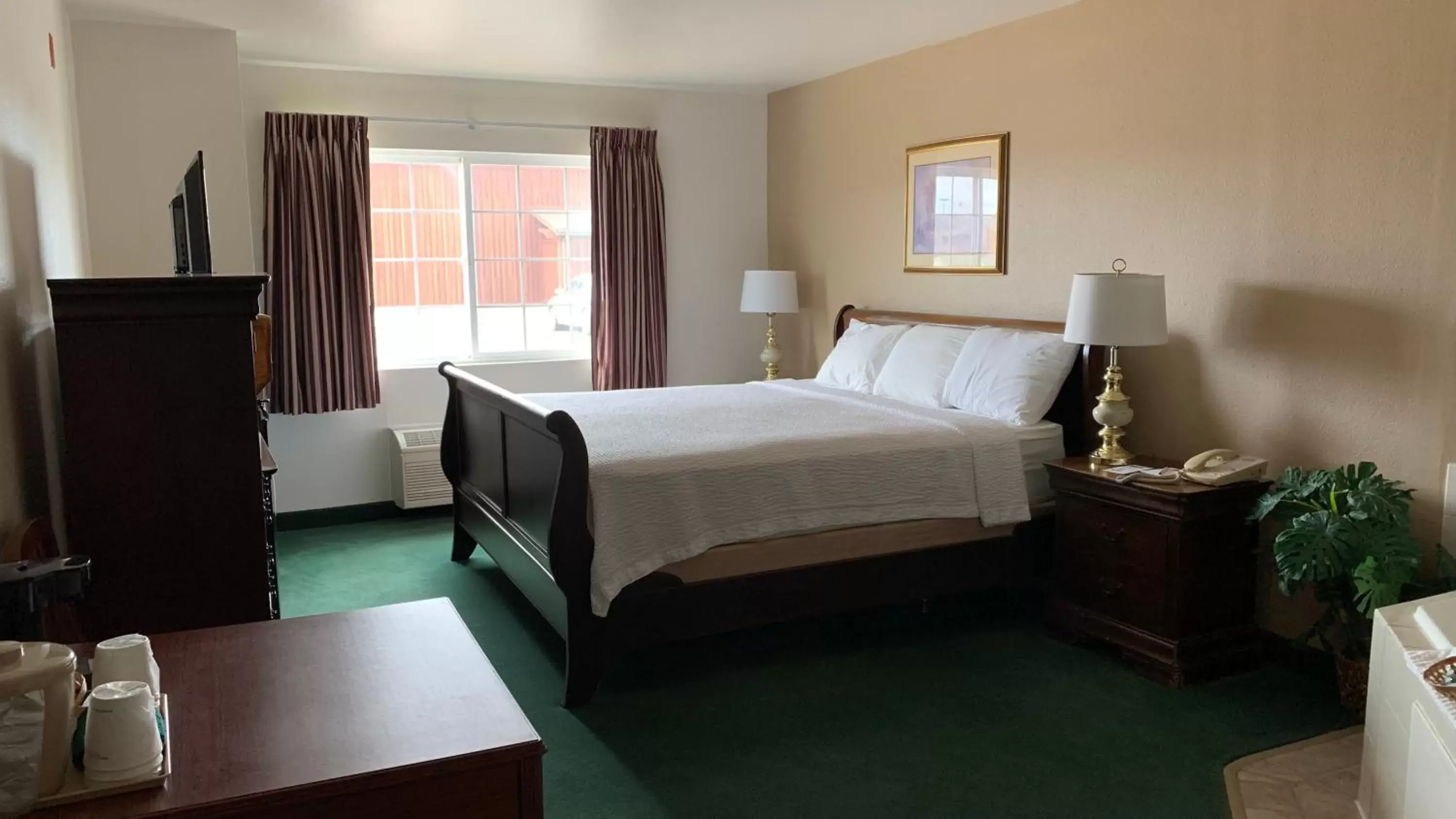 King Suite with Spa Bath in Fairbridge Inn and Suites - Miles City