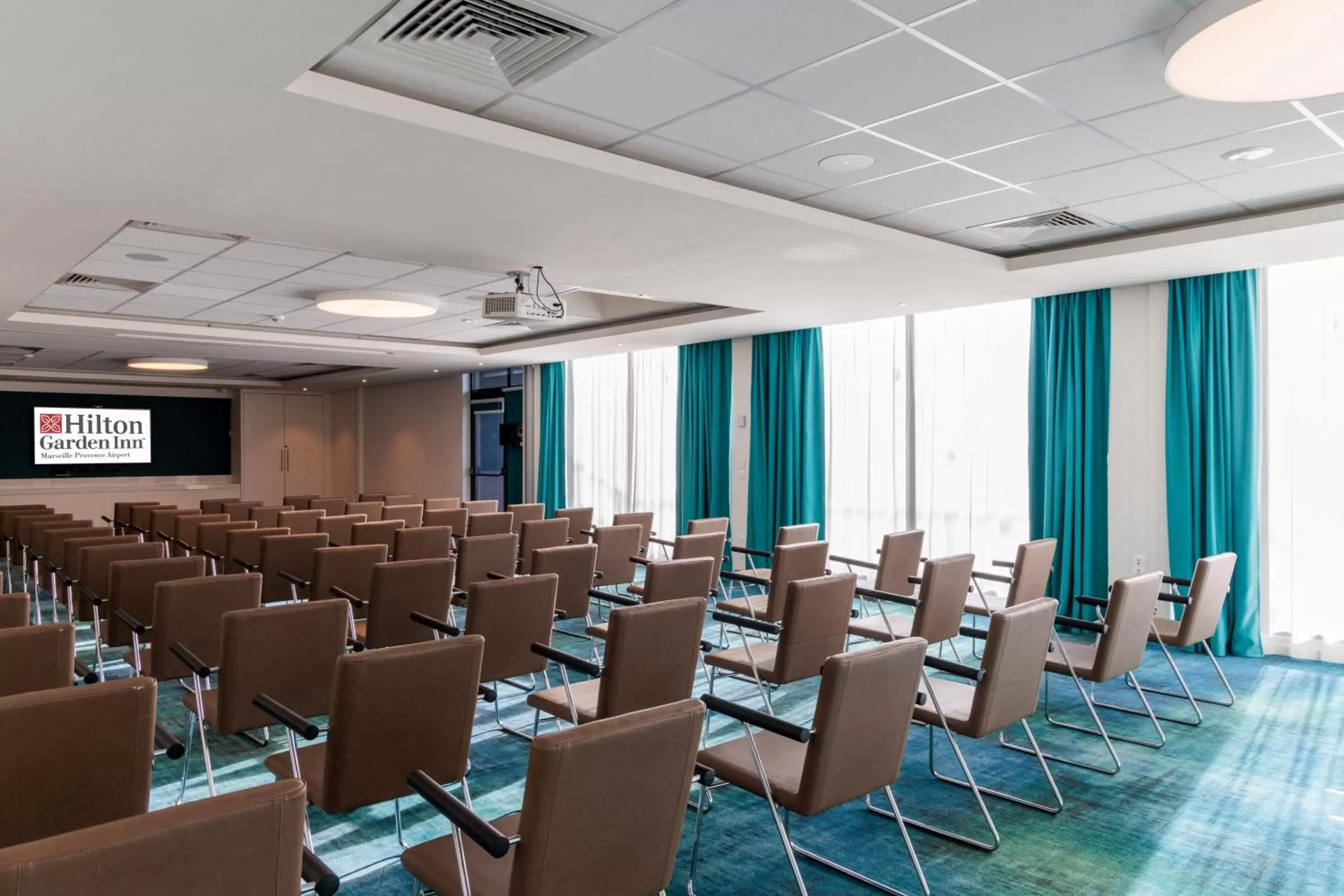 Meeting/conference room in Hilton Garden Inn Marseille Provence Airport