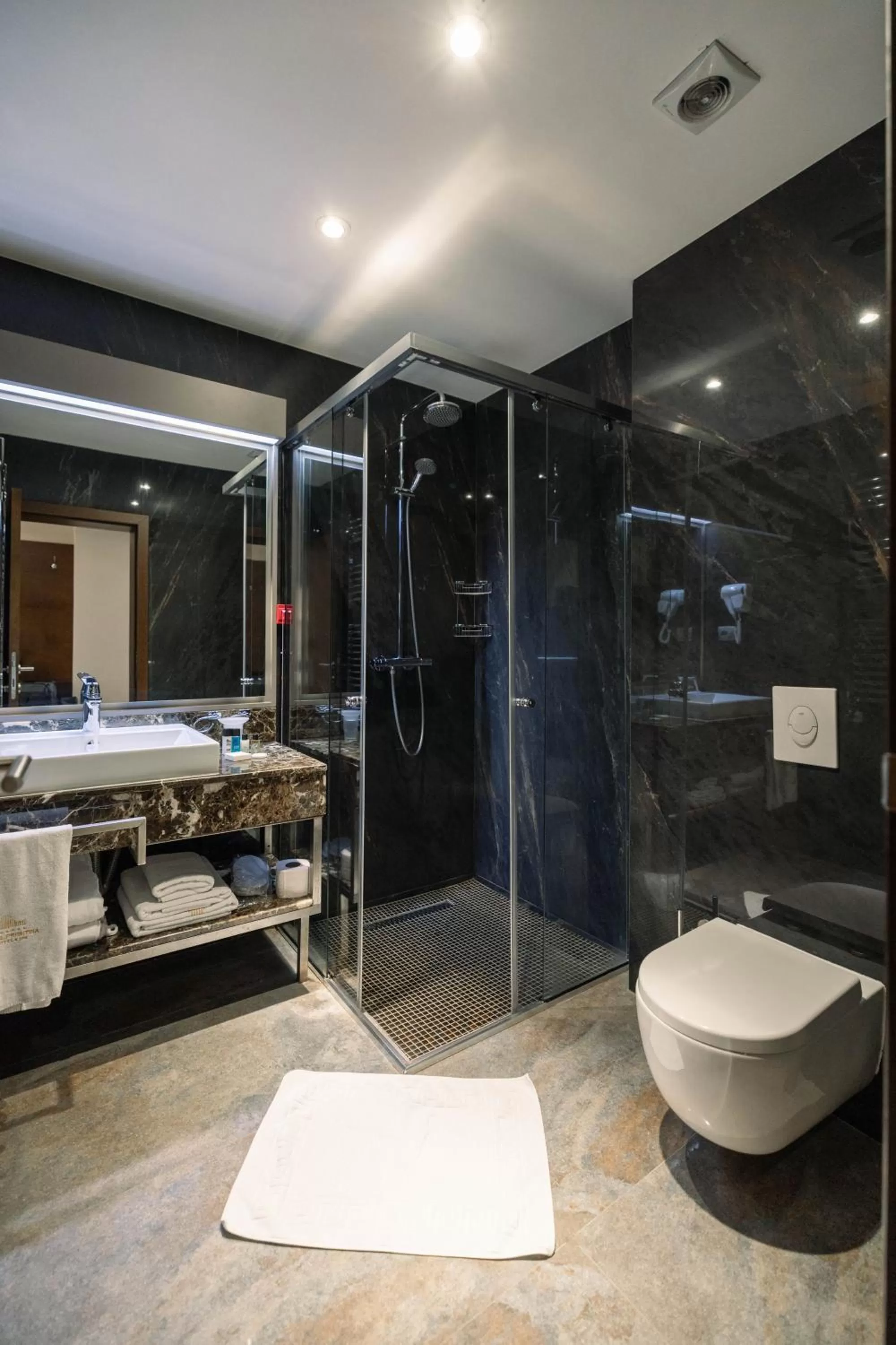 Shower in Hotel Prishtina