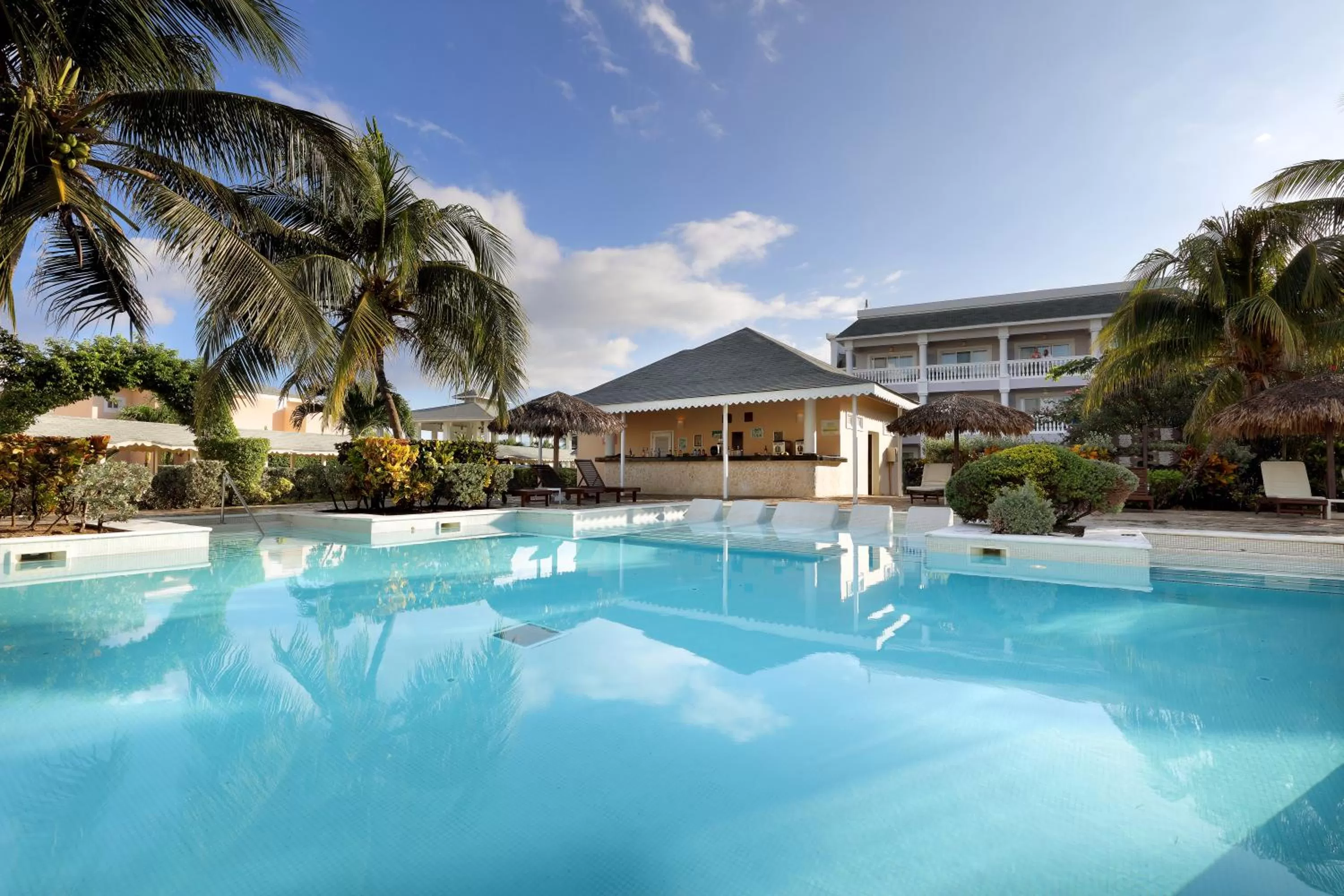 Swimming pool in Grand Palladium Jamaica Resort & Spa All Inclusive