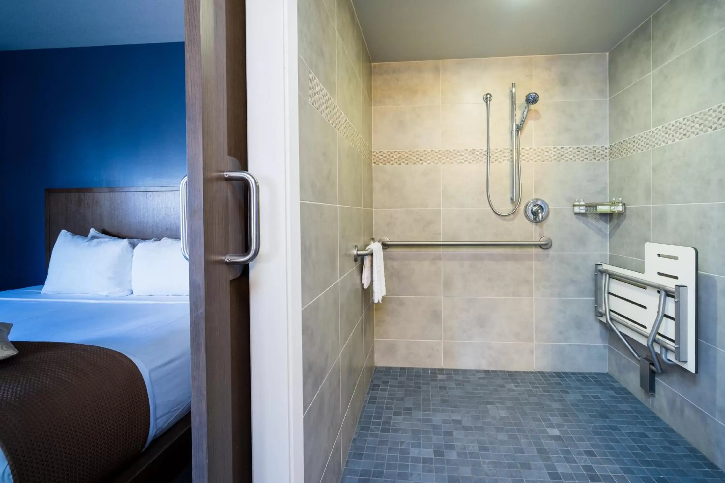 Bathroom in VIVE Hotel Waikiki