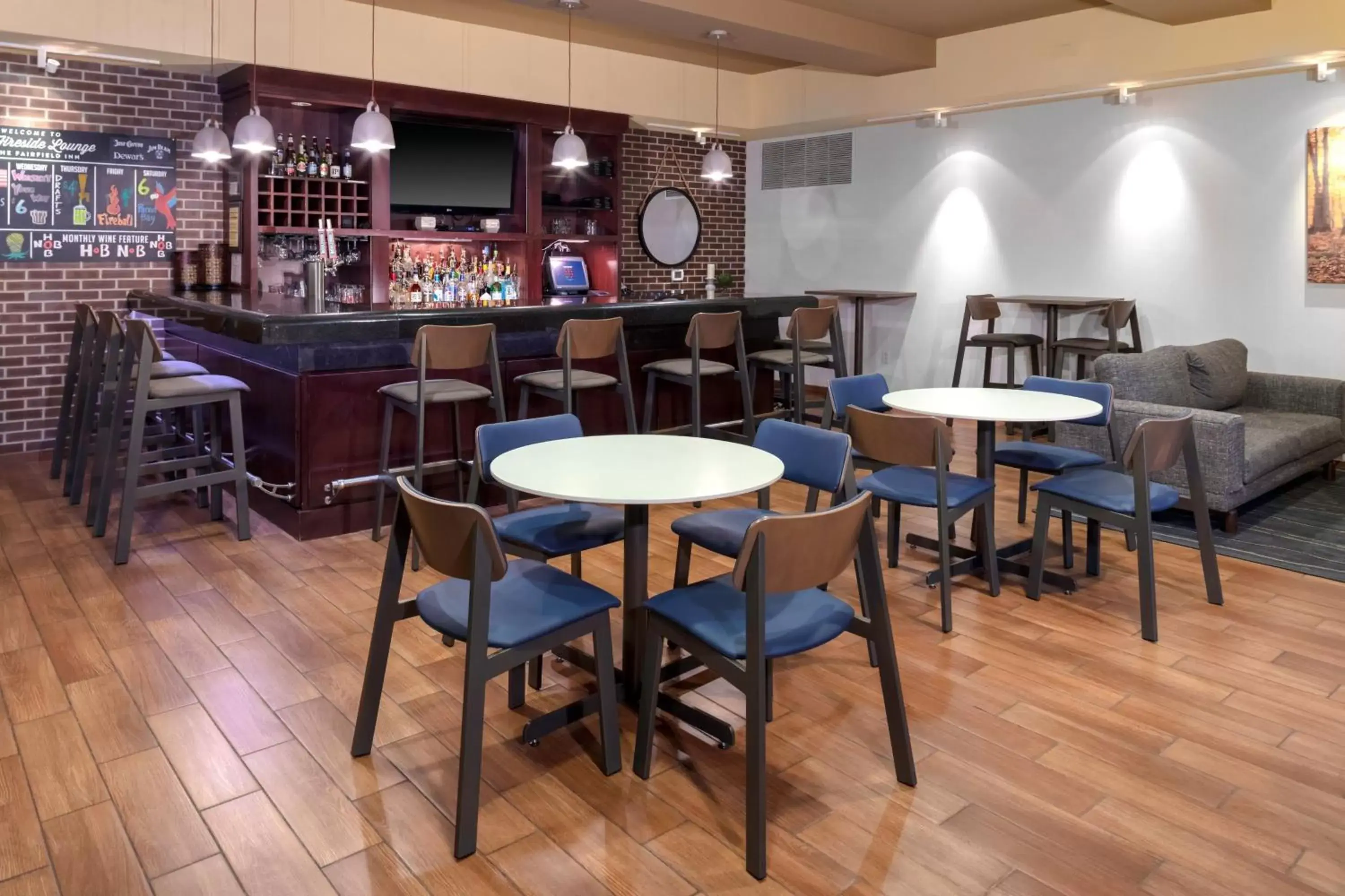 Restaurant/places to eat, Lounge/Bar in Fairfield Inn & Suites by Marriott Wichita Downtown