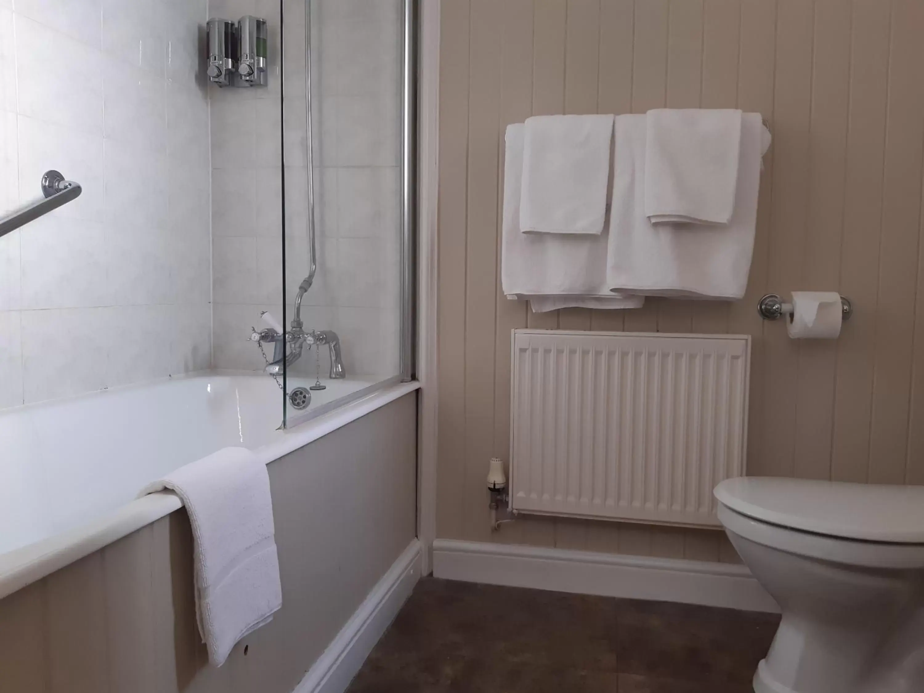 Bathroom in The Swan Hotel, Wells, Somerset