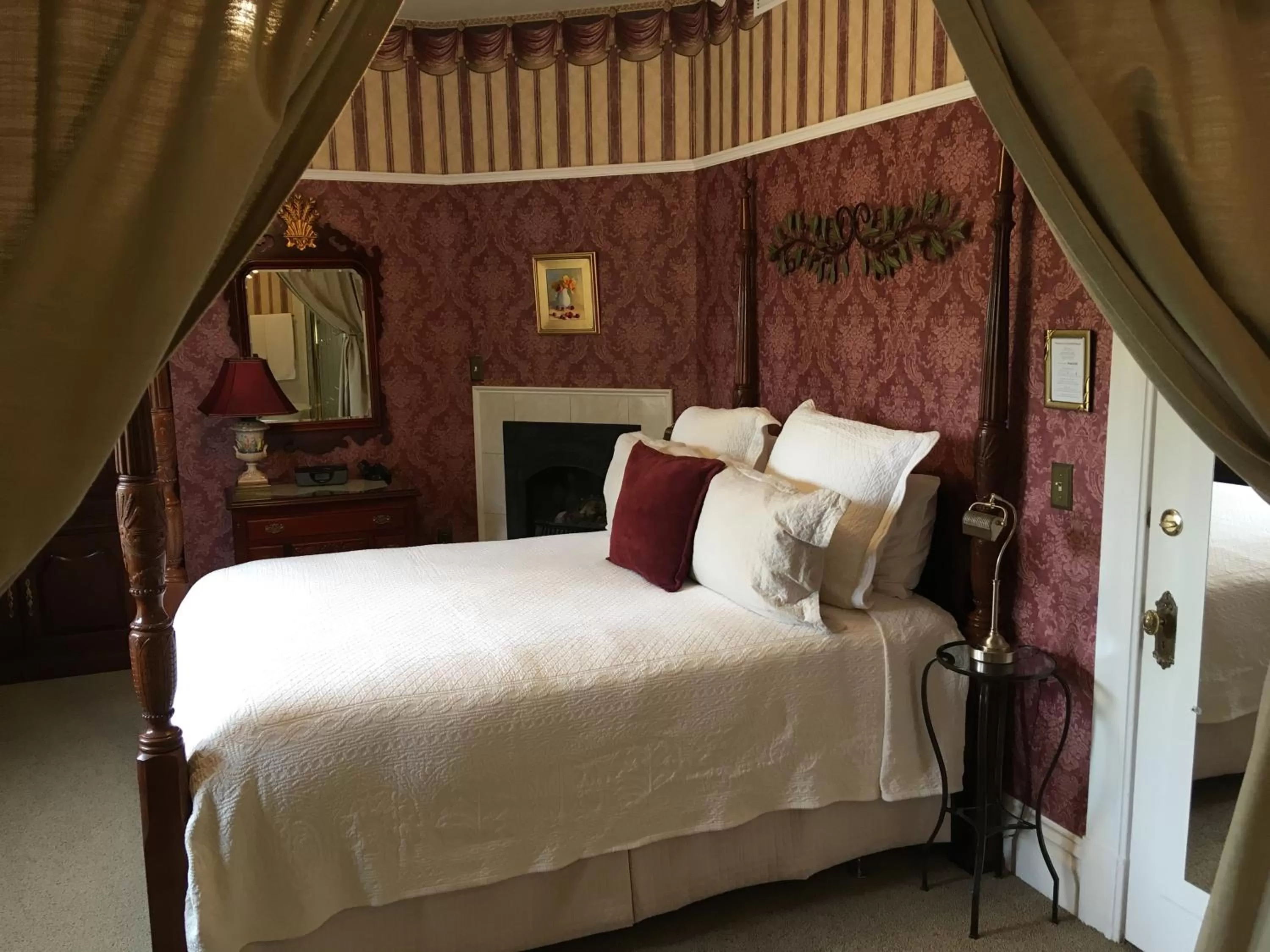 Bed in Churchill Manor