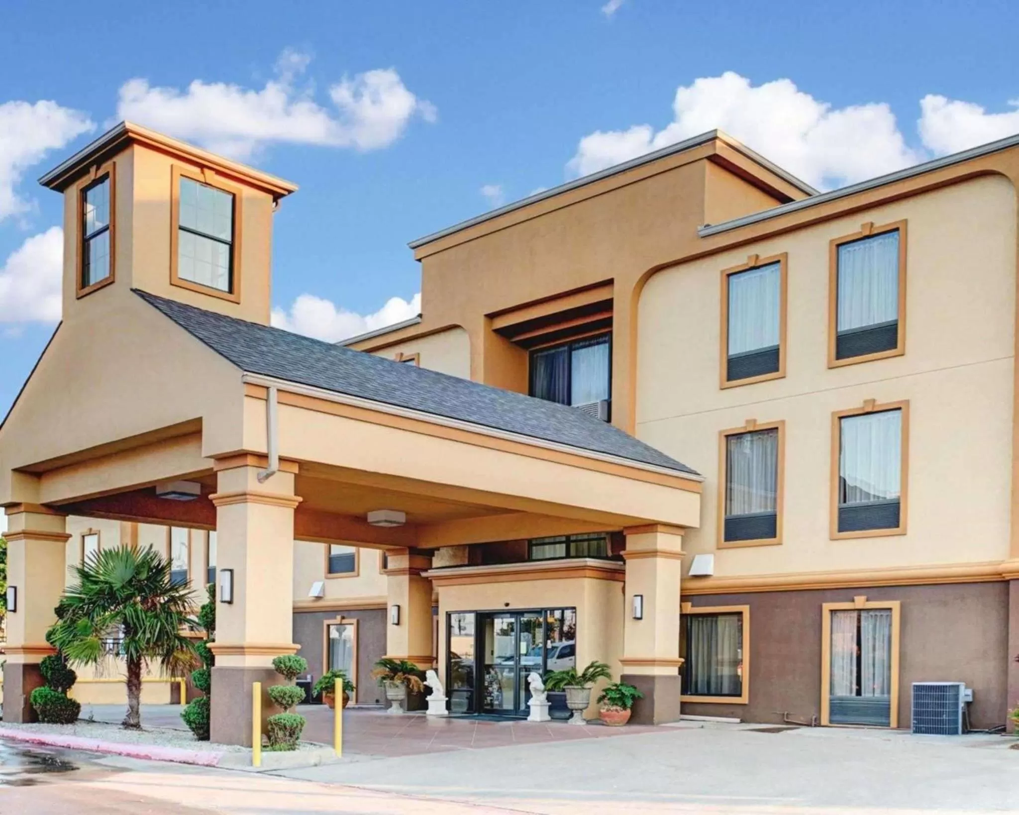 Property building in Comfort Inn Corsicana East