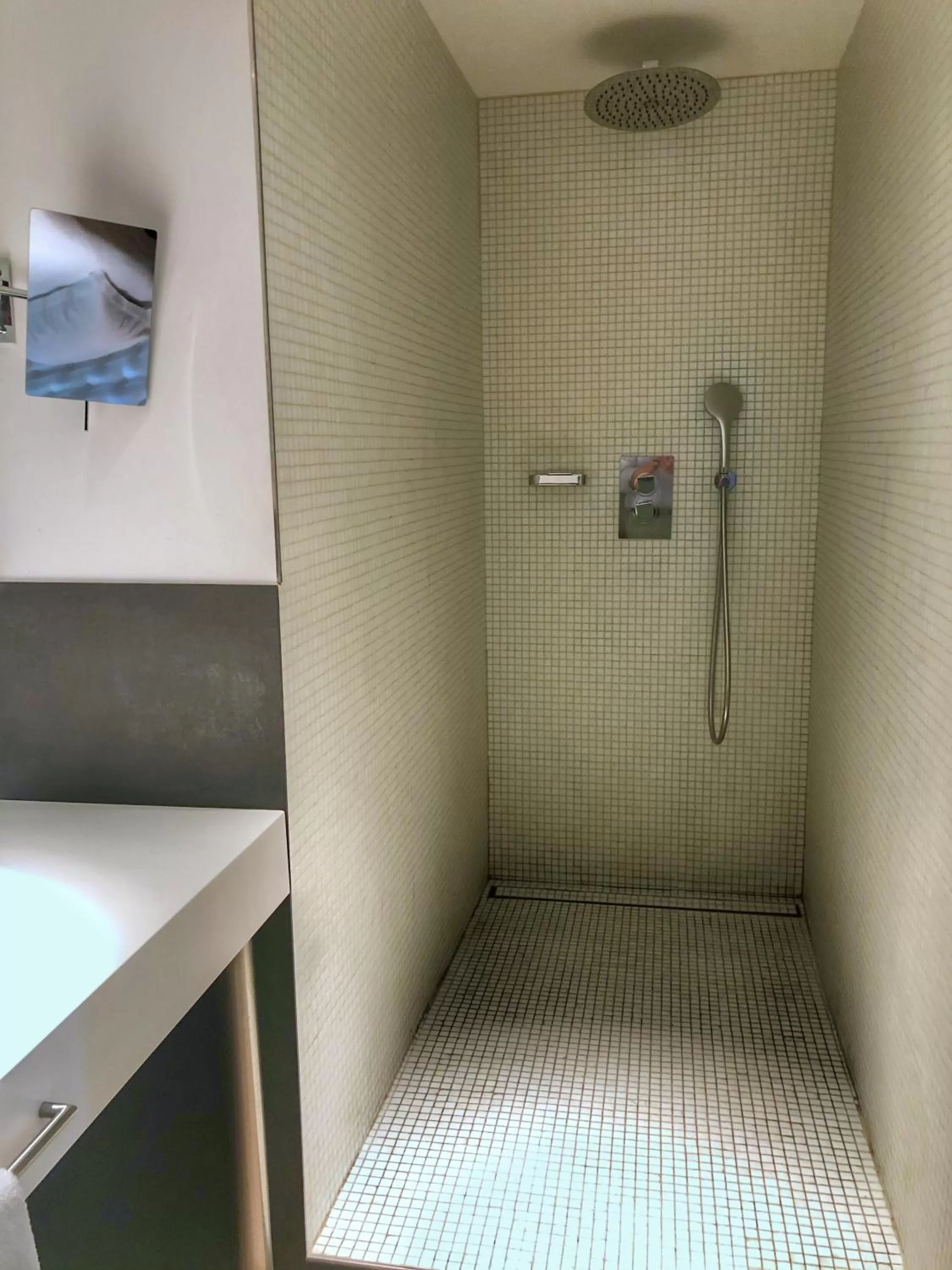 Bathroom in Le Pré du Moulin - Maison Alonso - Hôtel & Restaurant