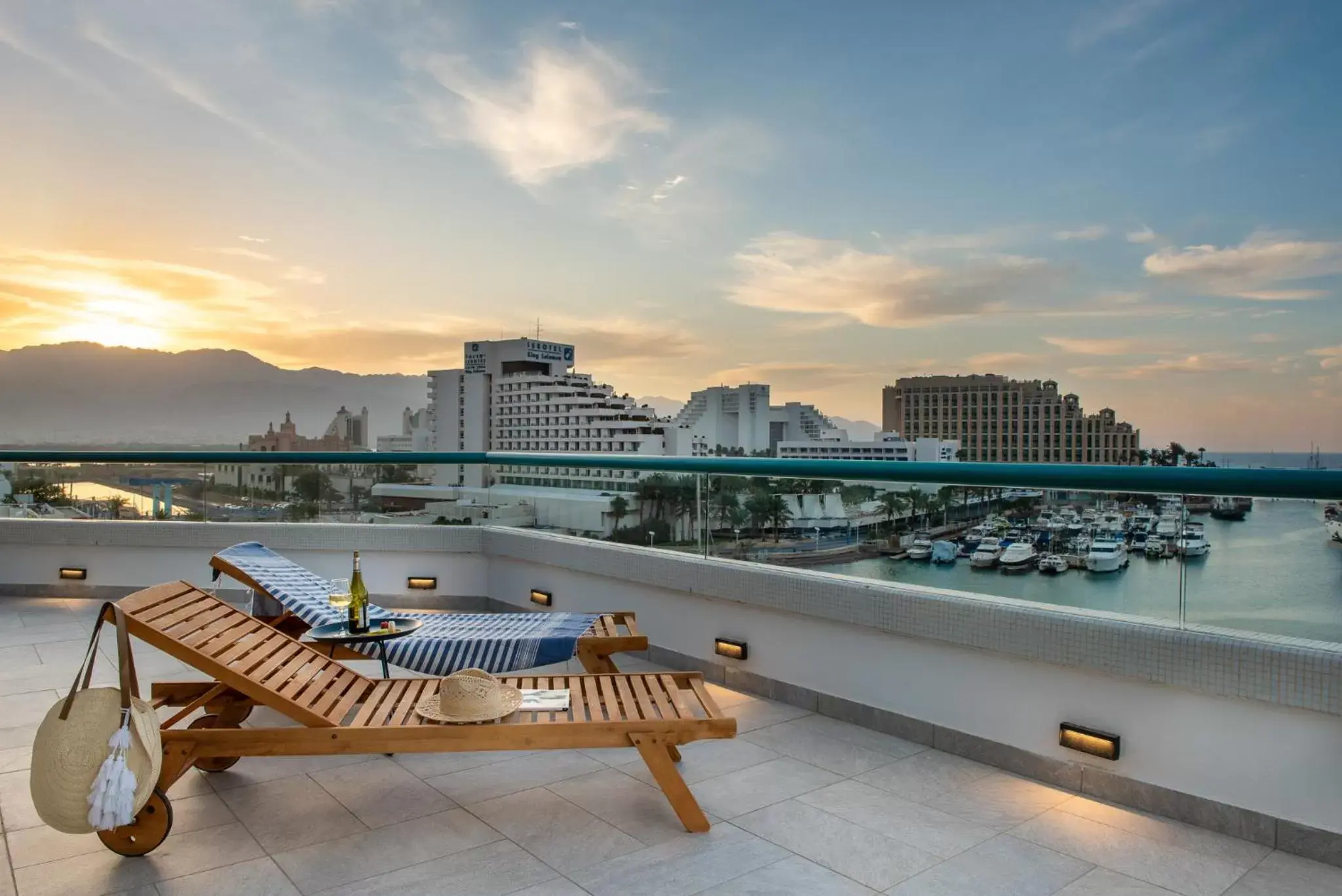 Balcony/Terrace, Sunrise/Sunset in Vert Hotel Eilat by AFI Hotels