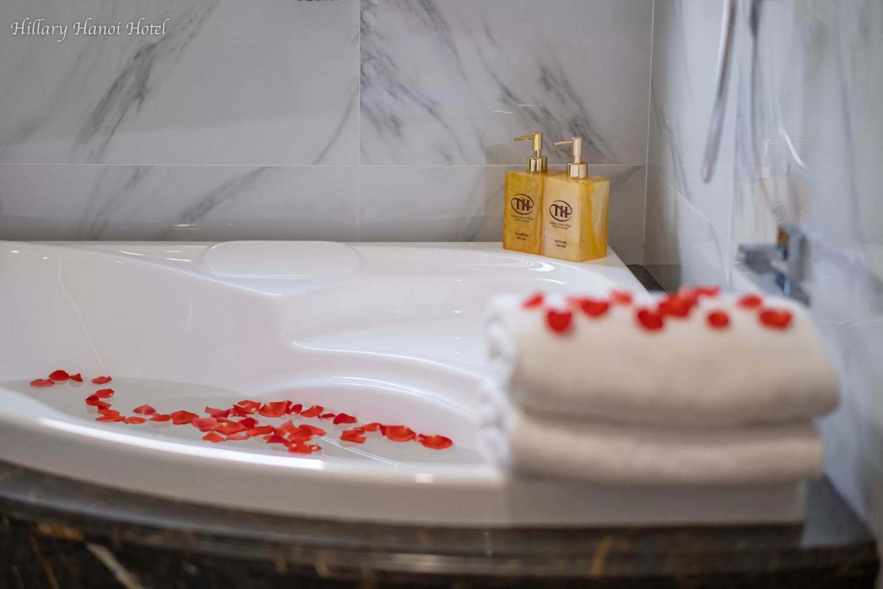 Bathroom in Hillary Hanoi Hotel