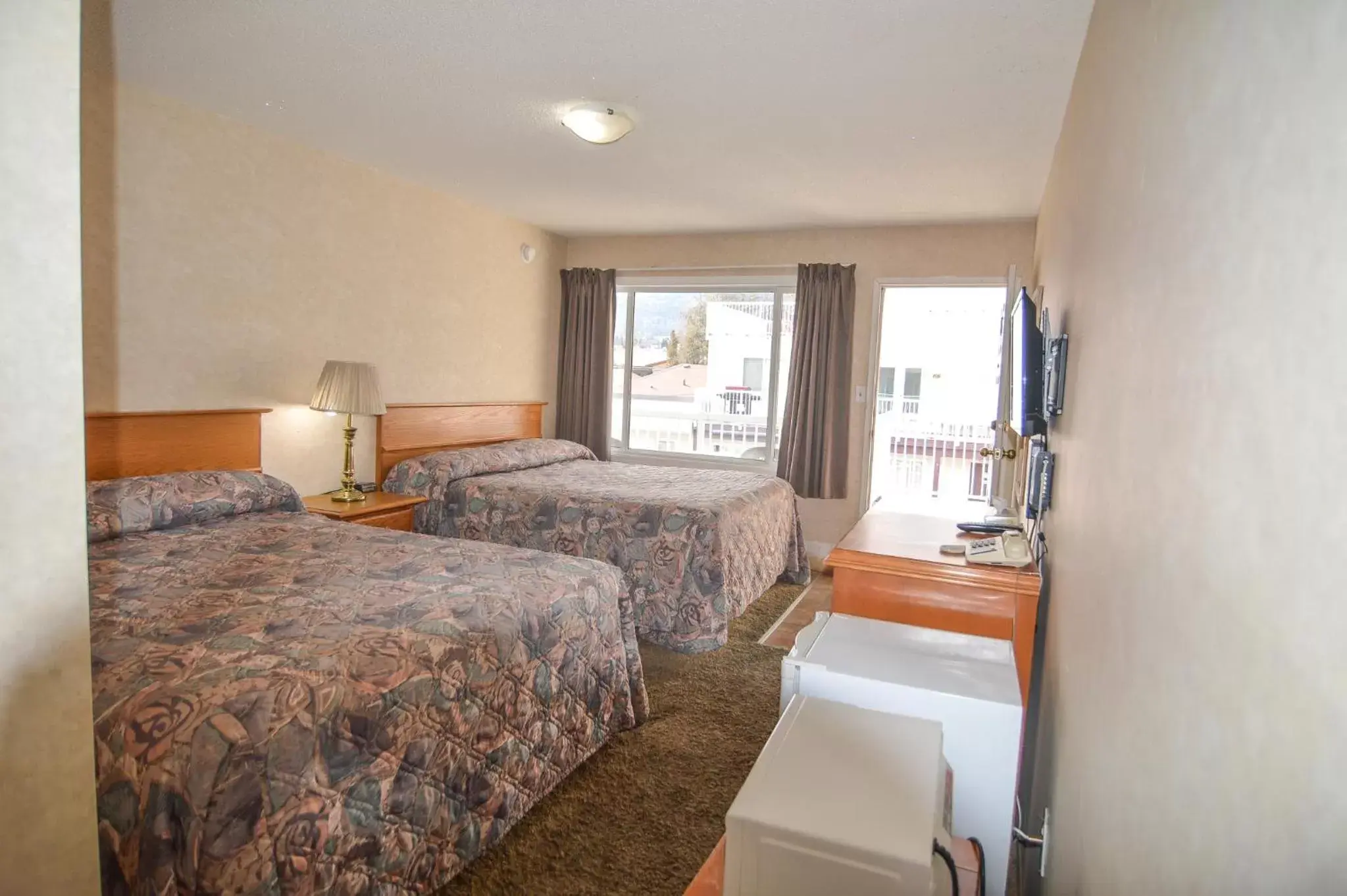 Bedroom in Shoreline Resort Condominiums