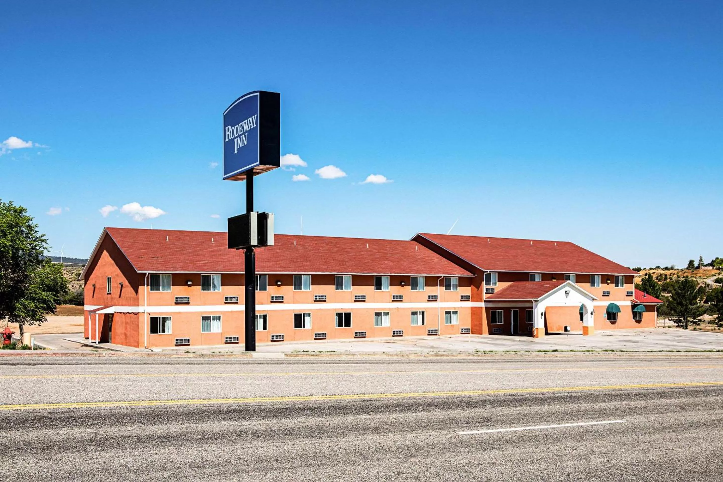 Property building in Rodeway Inn & Suites Monticello