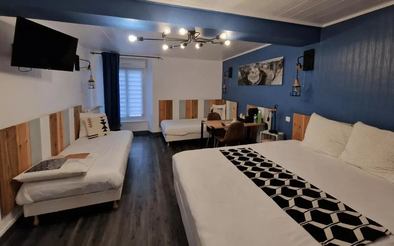 Bedroom, Bed in Logis Central Hôtel - Restaurant & Spa Bedroom, Bed in Logis Central Hôtel - Restaurant & Spa