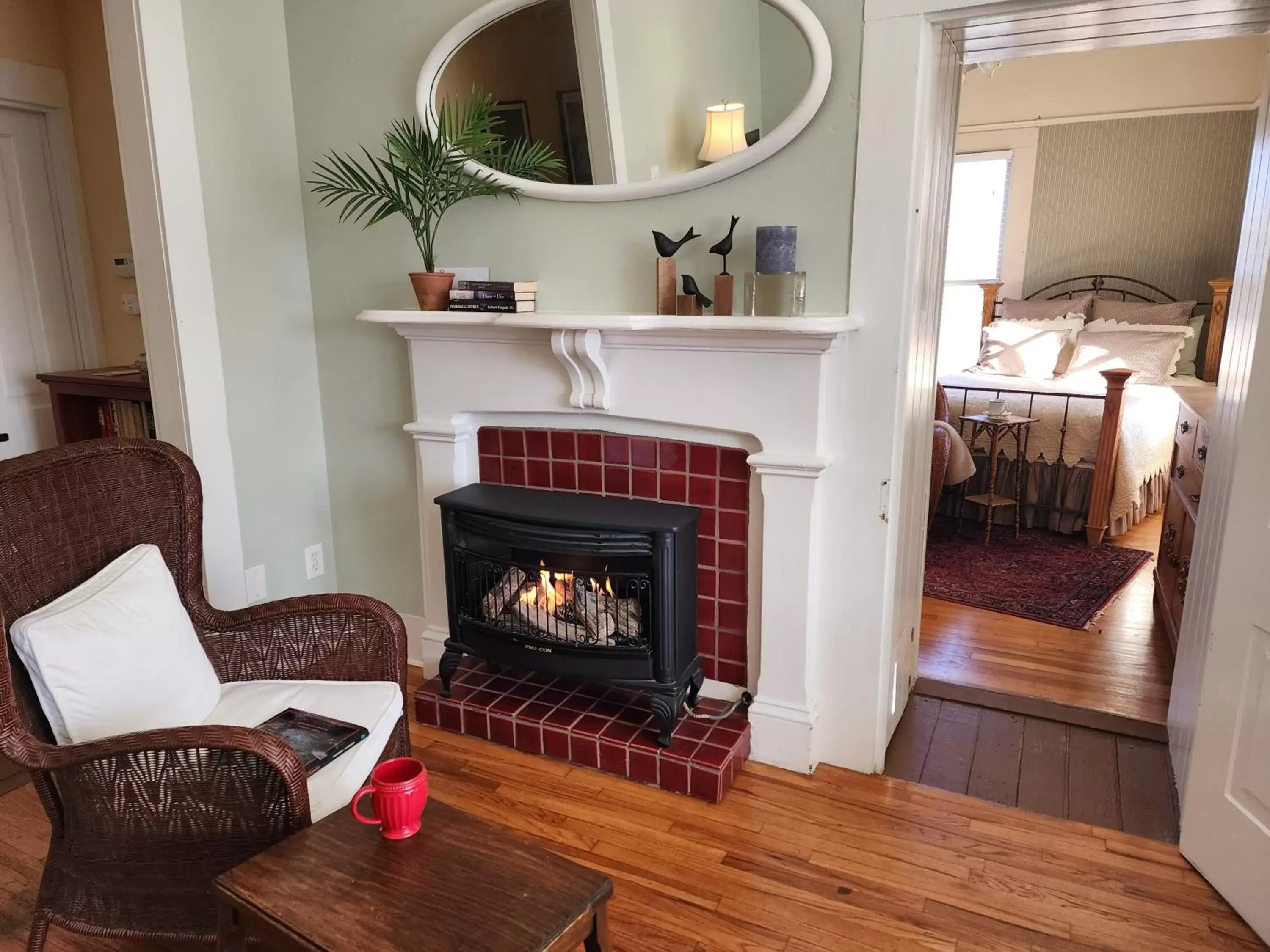 flat iron, Seating Area in Rosemont B&B Cottages