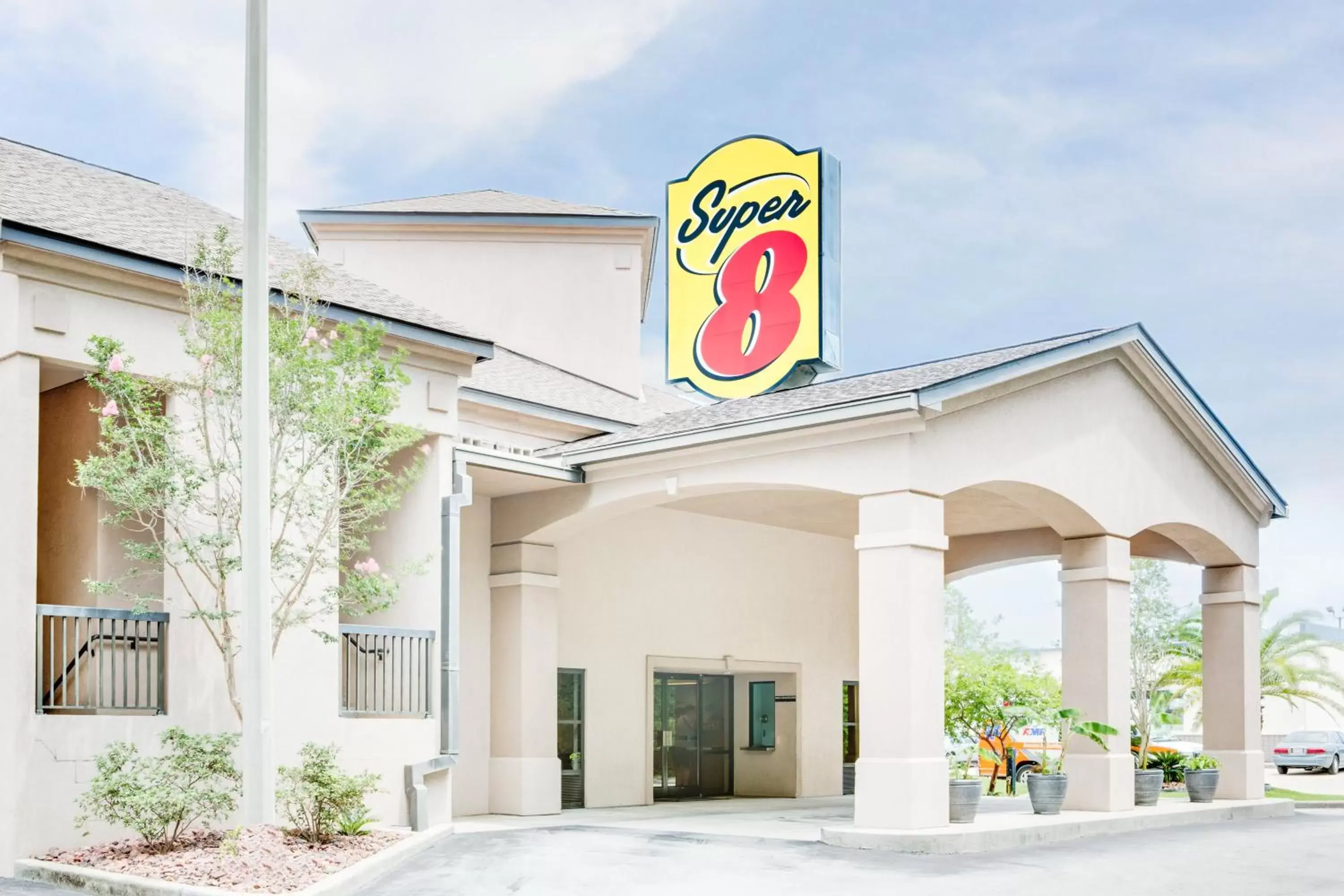 Facade/entrance, Property Building in Super 8 by Wyndham Diberville Biloxi Area