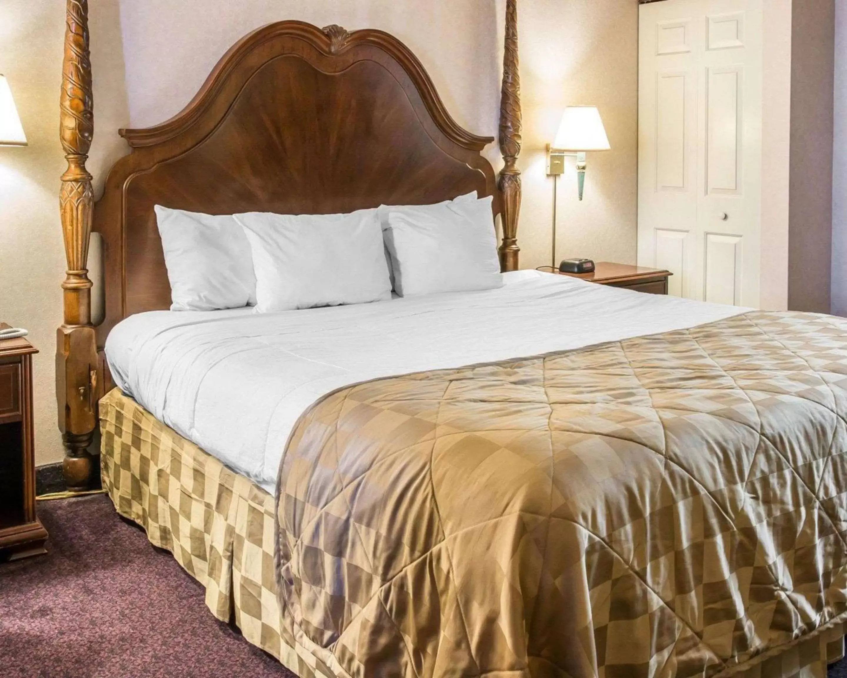 Photo of the whole room, Bed in Clarion Hotel Beachfront Photo of the whole room, Bed in Clarion Hotel Beachfront