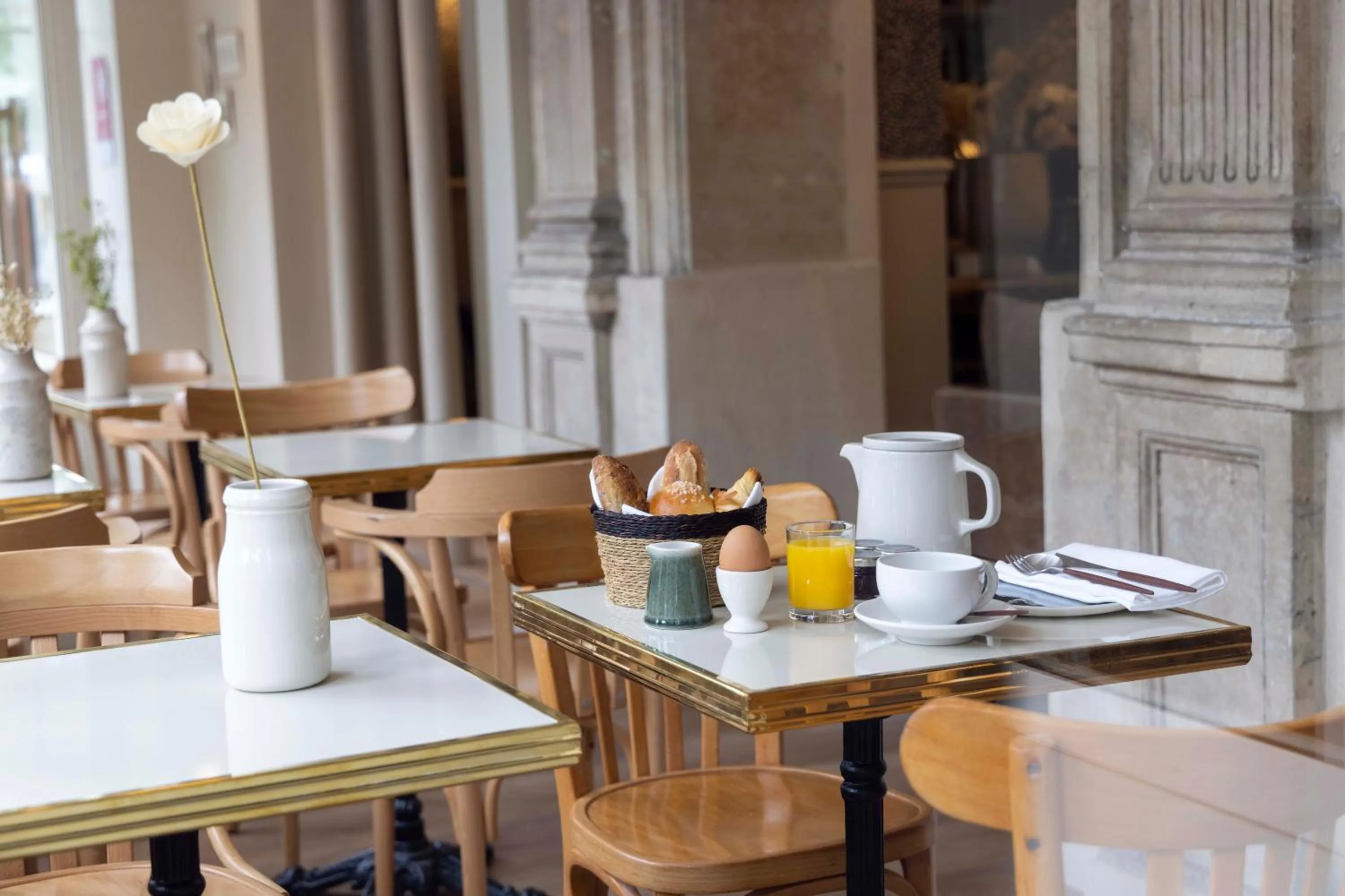 Breakfast in Le Petit Beaumarchais Hotel & Spa