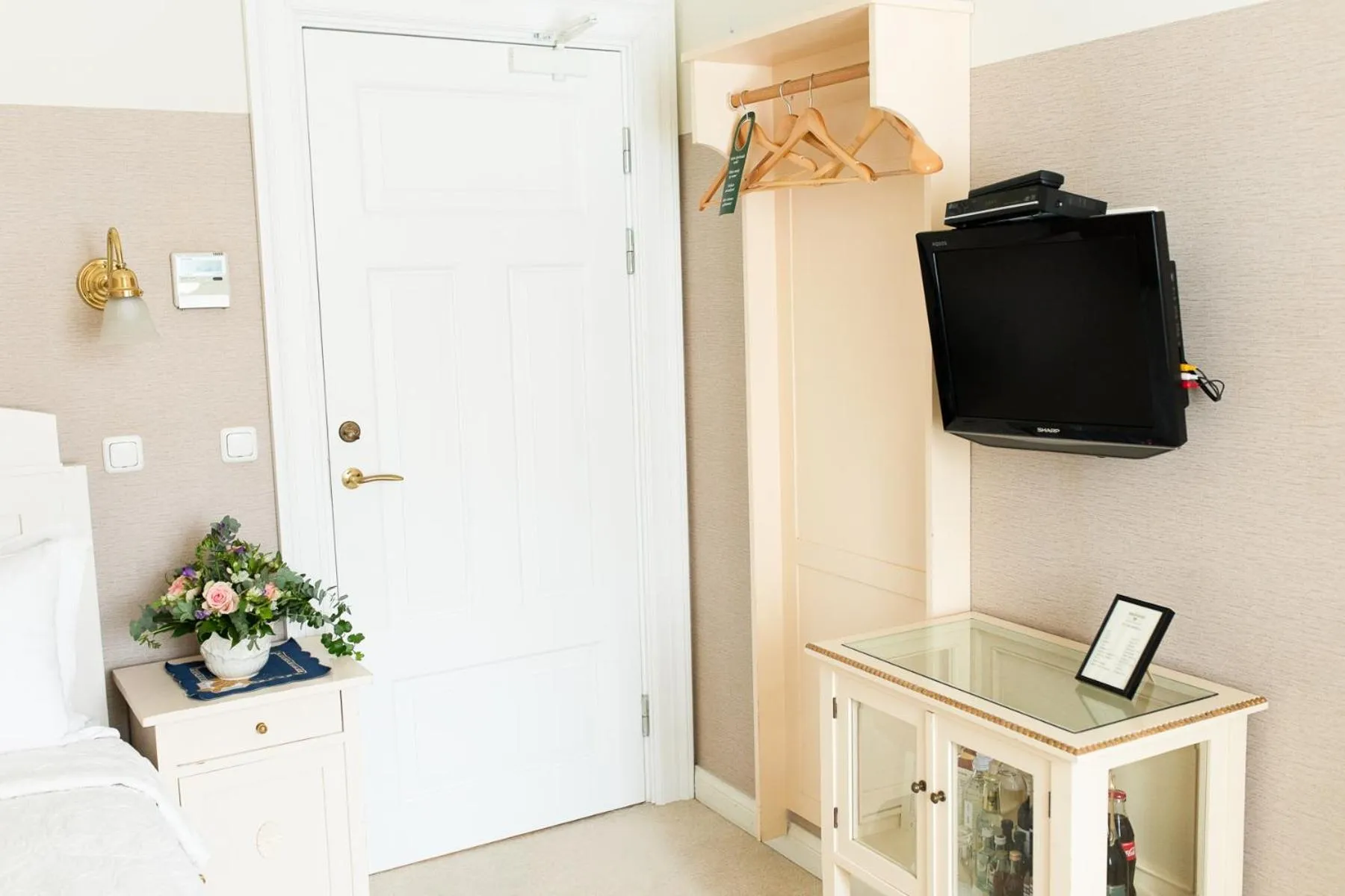 TV and multimedia in Villa Ammende Restaurant and Hotel