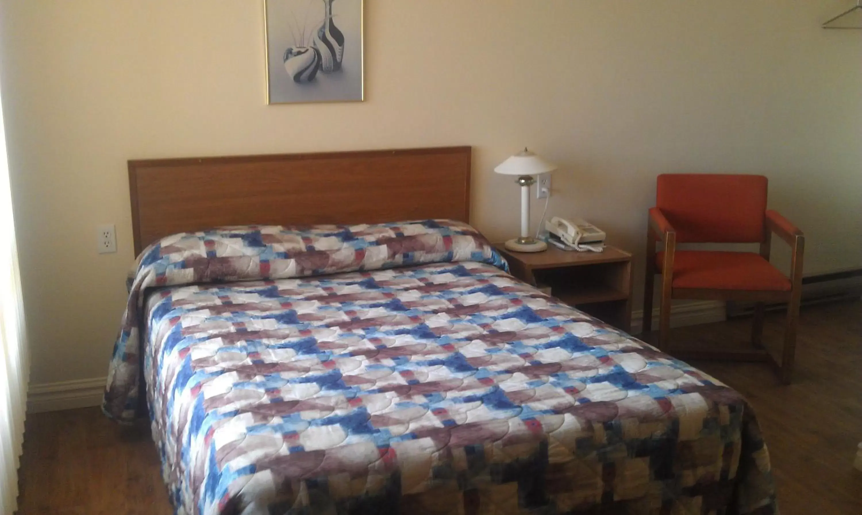 Photo of the whole room, Bed in Motel Royal