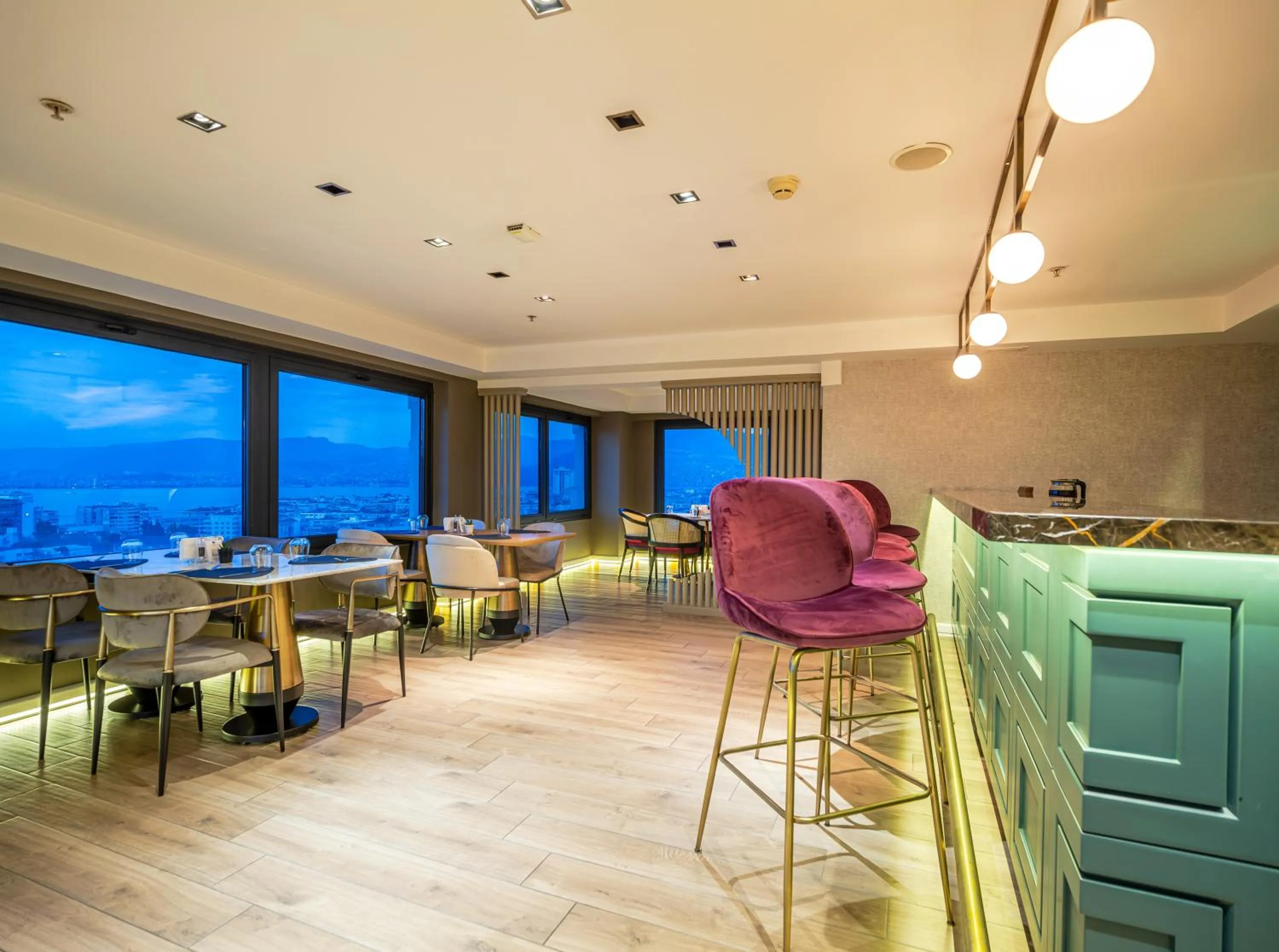 Natural landscape in DoubleTree by Hilton Izmir - Alsancak