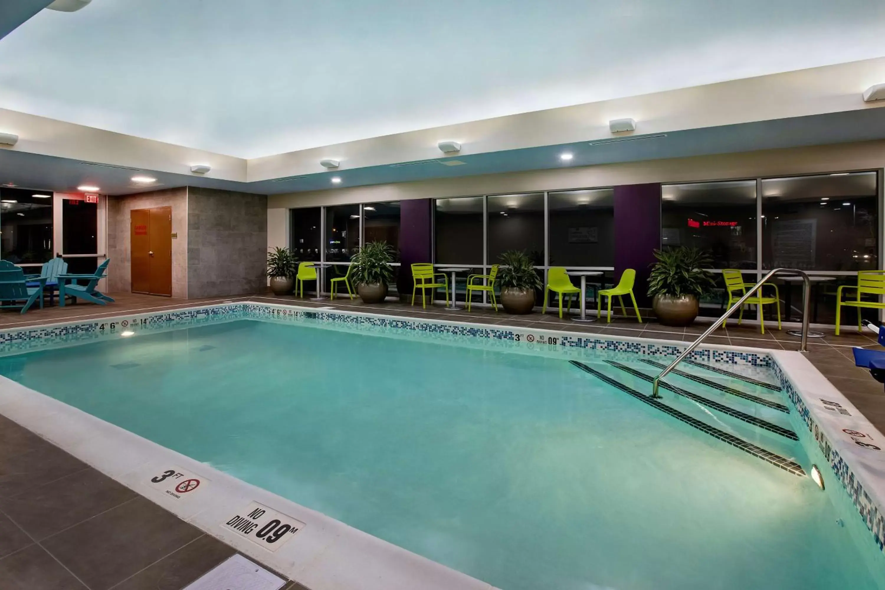 Swimming Pool in Home2 Suites By Hilton Lexington Hamburg