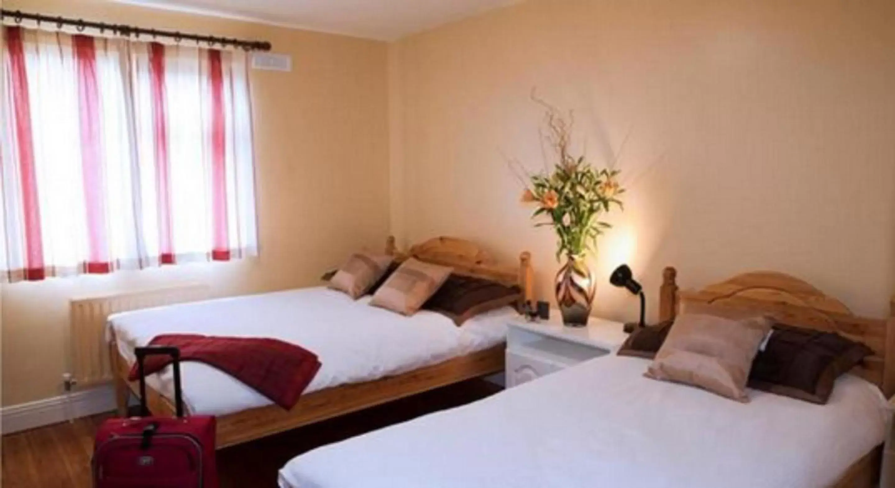 Bedroom, Bed in Gold Coast Resort Dungarvan